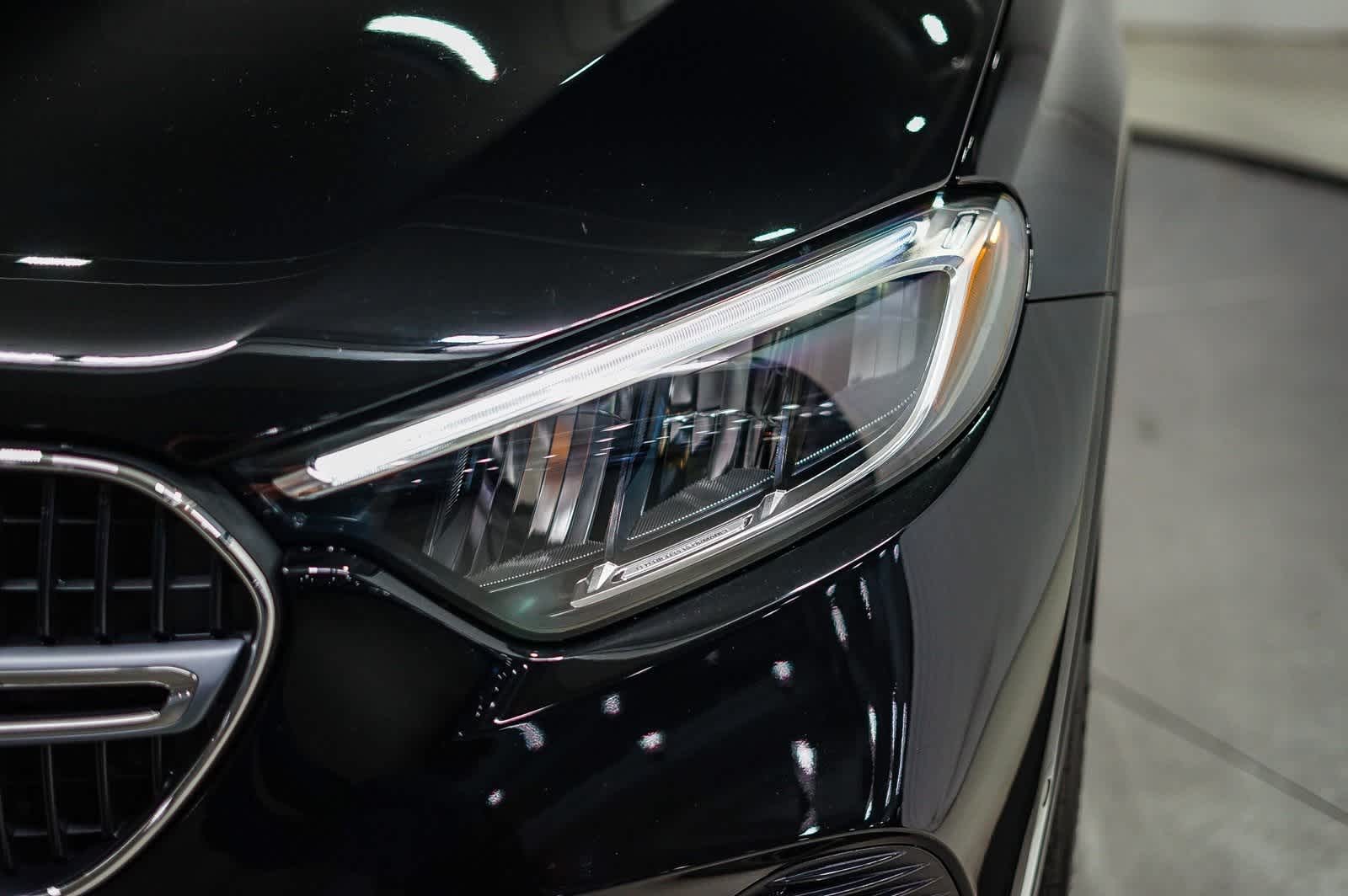 Thumbnail: 2025 Mercedes-Benz GLC - 7