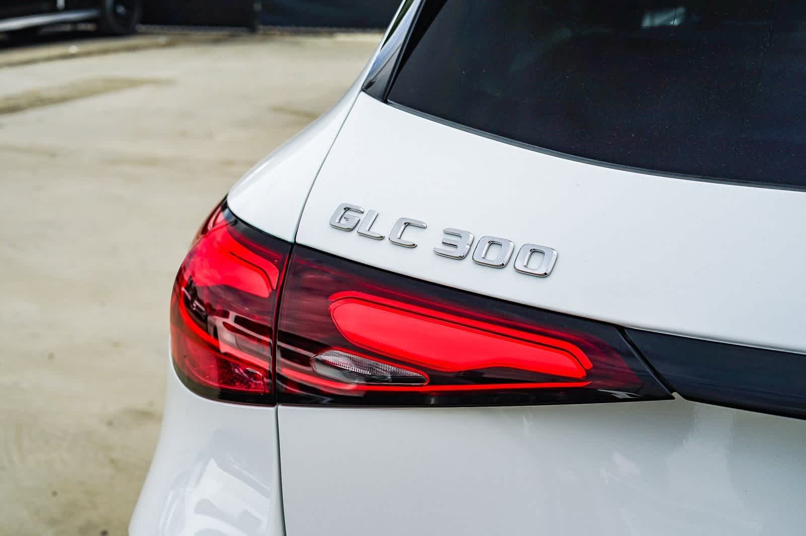 Thumbnail: 2026 Mercedes-Benz GLC - 10