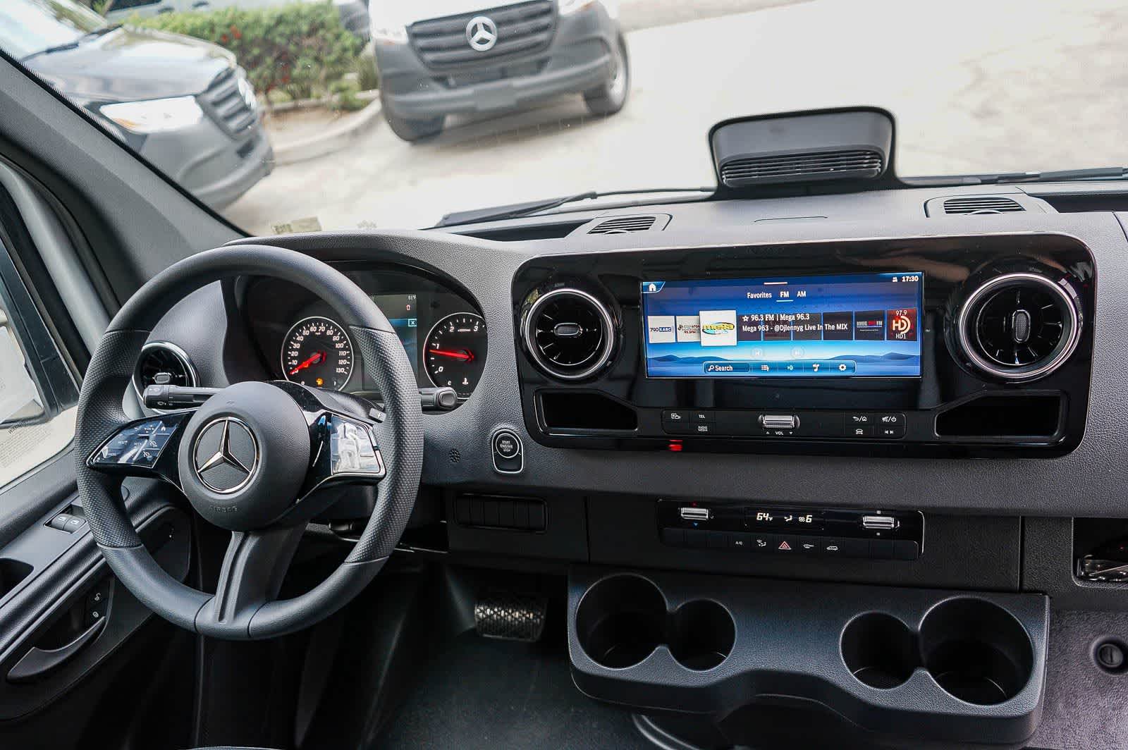 Thumbnail: 2026 Mercedes-Benz Sprinter - 13