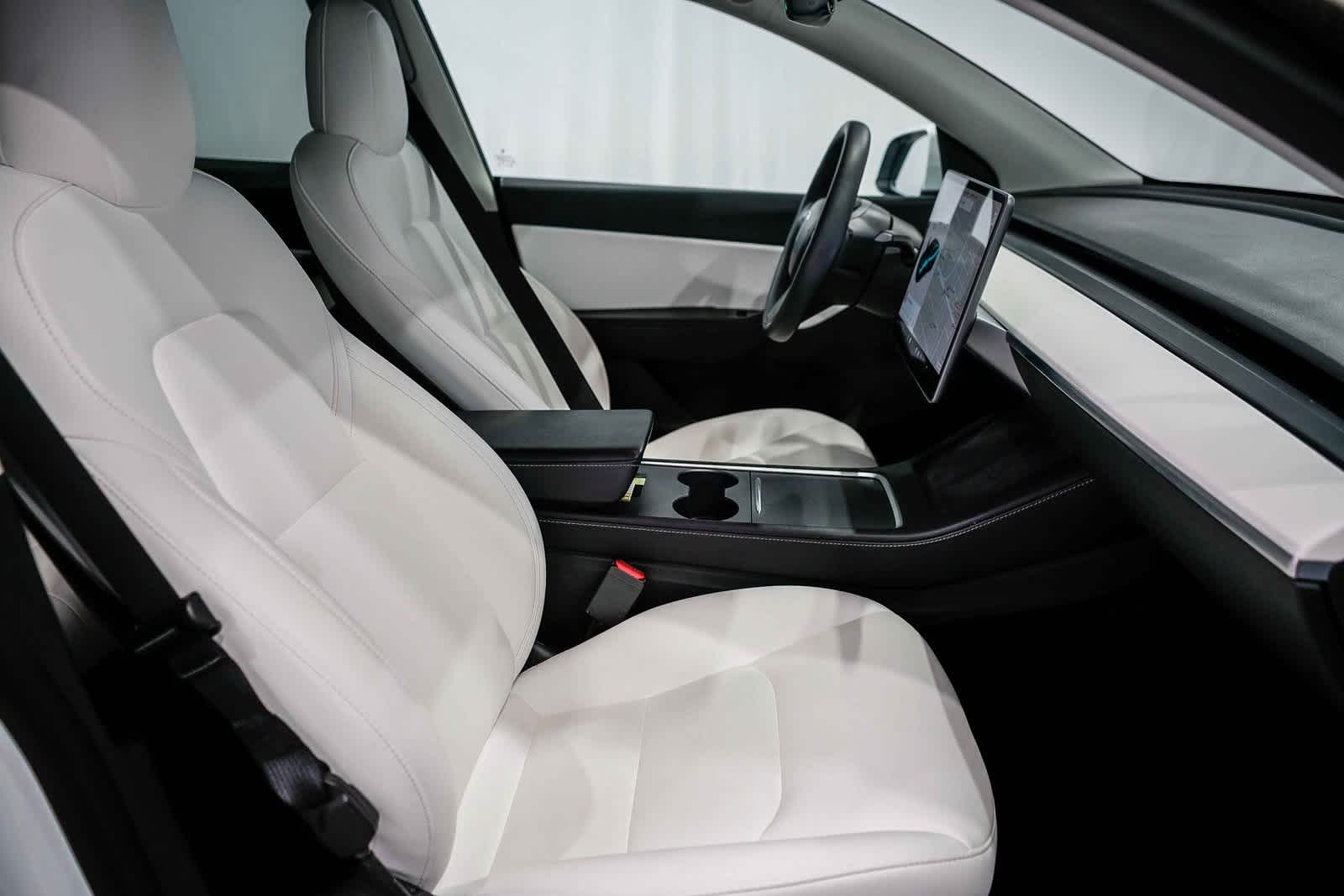 Thumbnail: 2022 Tesla Model Y - 16