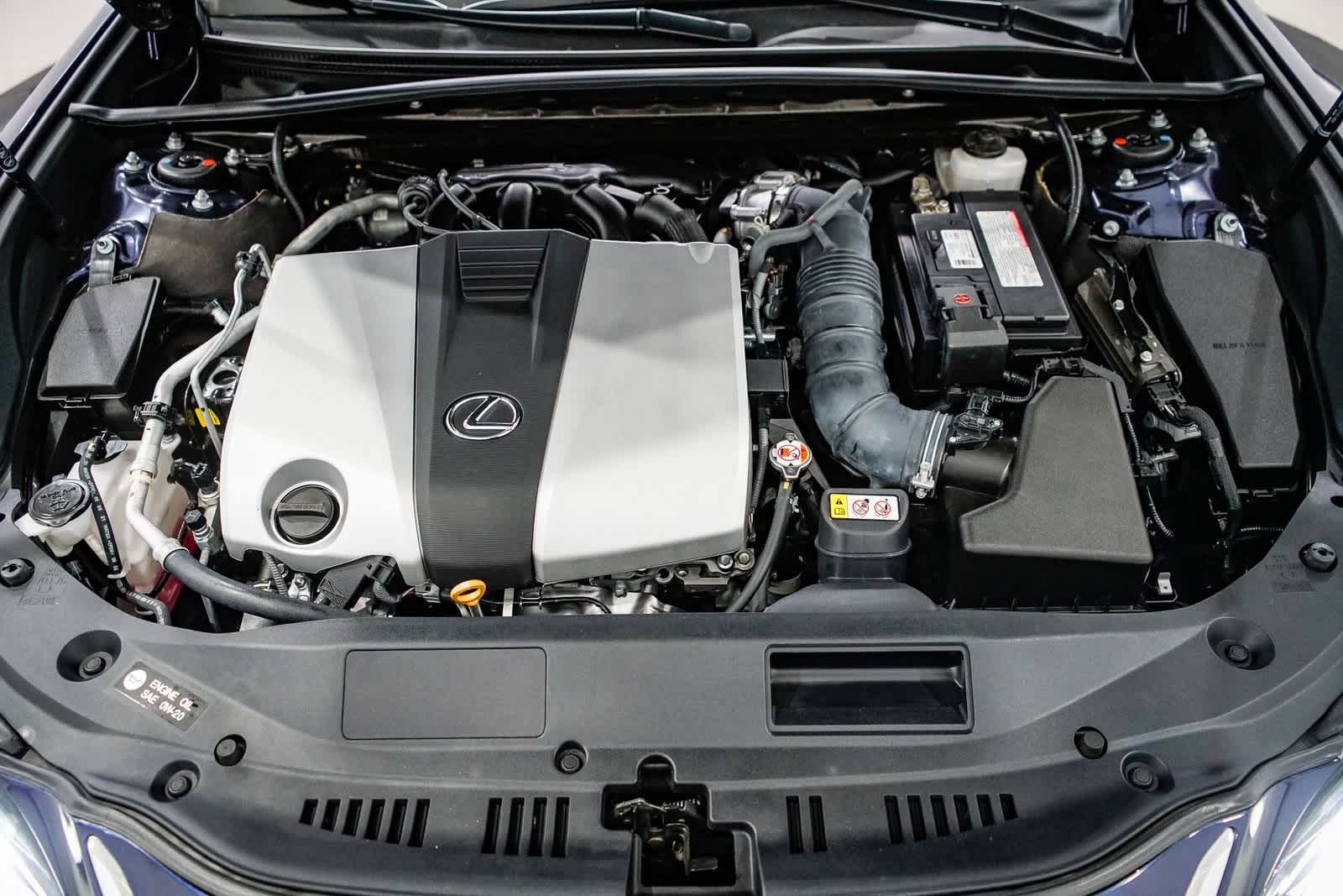 Thumbnail: 2022 Lexus ES - 28