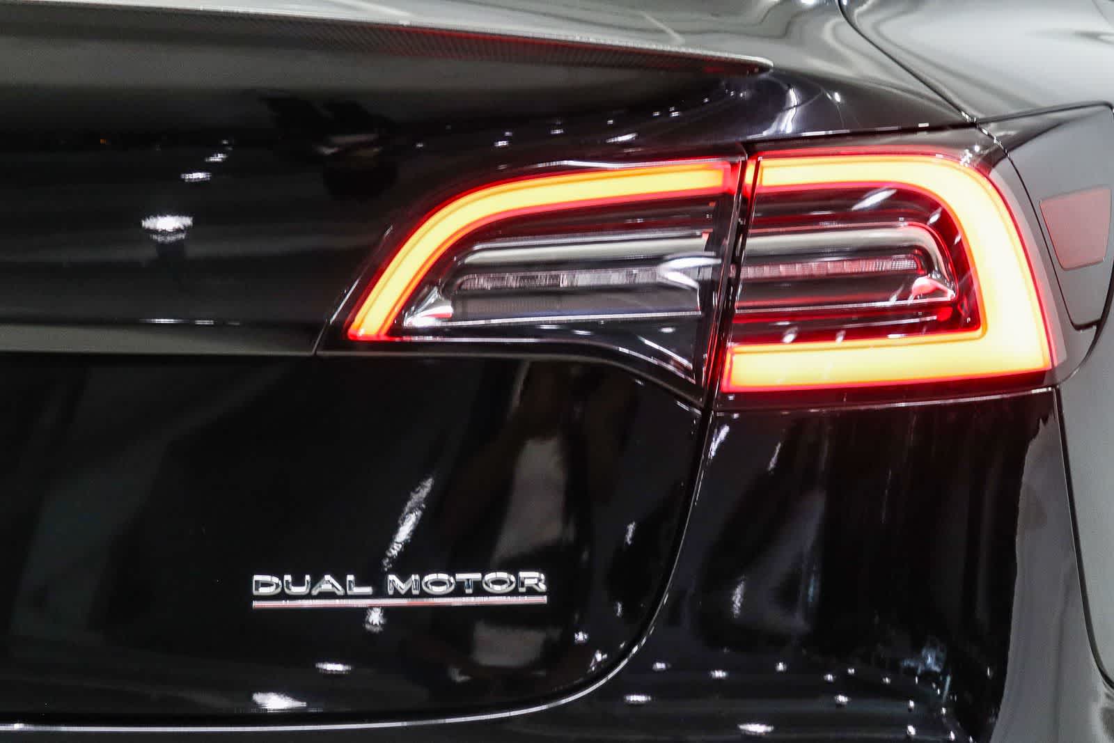 Thumbnail: 2022 Tesla Model 3 - 10