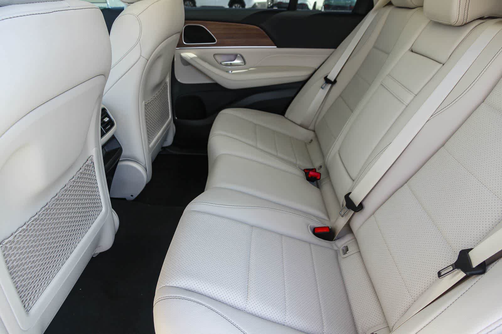 Thumbnail: 2026 Mercedes-Benz GLE - 19