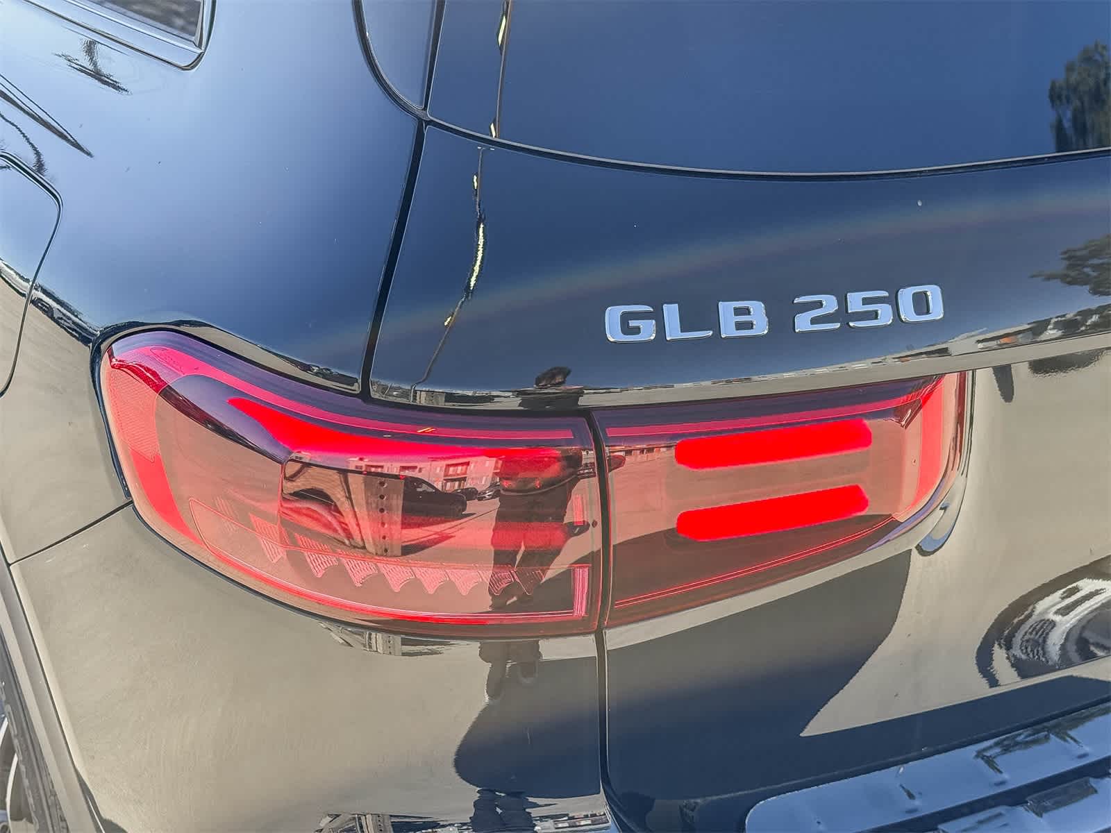 Thumbnail: 2026 Mercedes-Benz GLB - 7