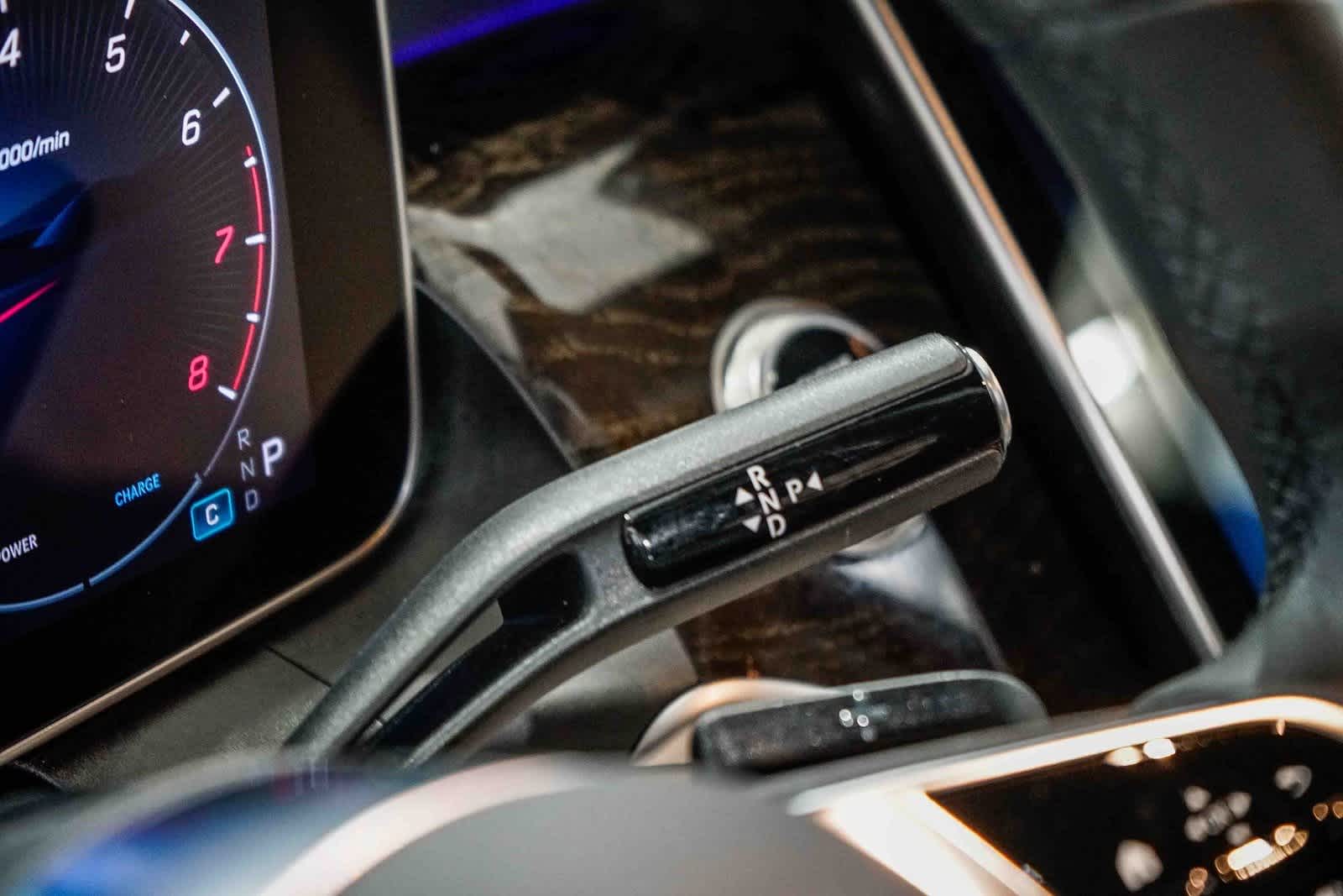 Thumbnail: 2025 Mercedes-Benz GLC - 21