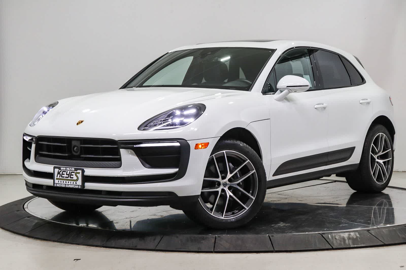 Thumbnail: 2024 Porsche Macan - 1