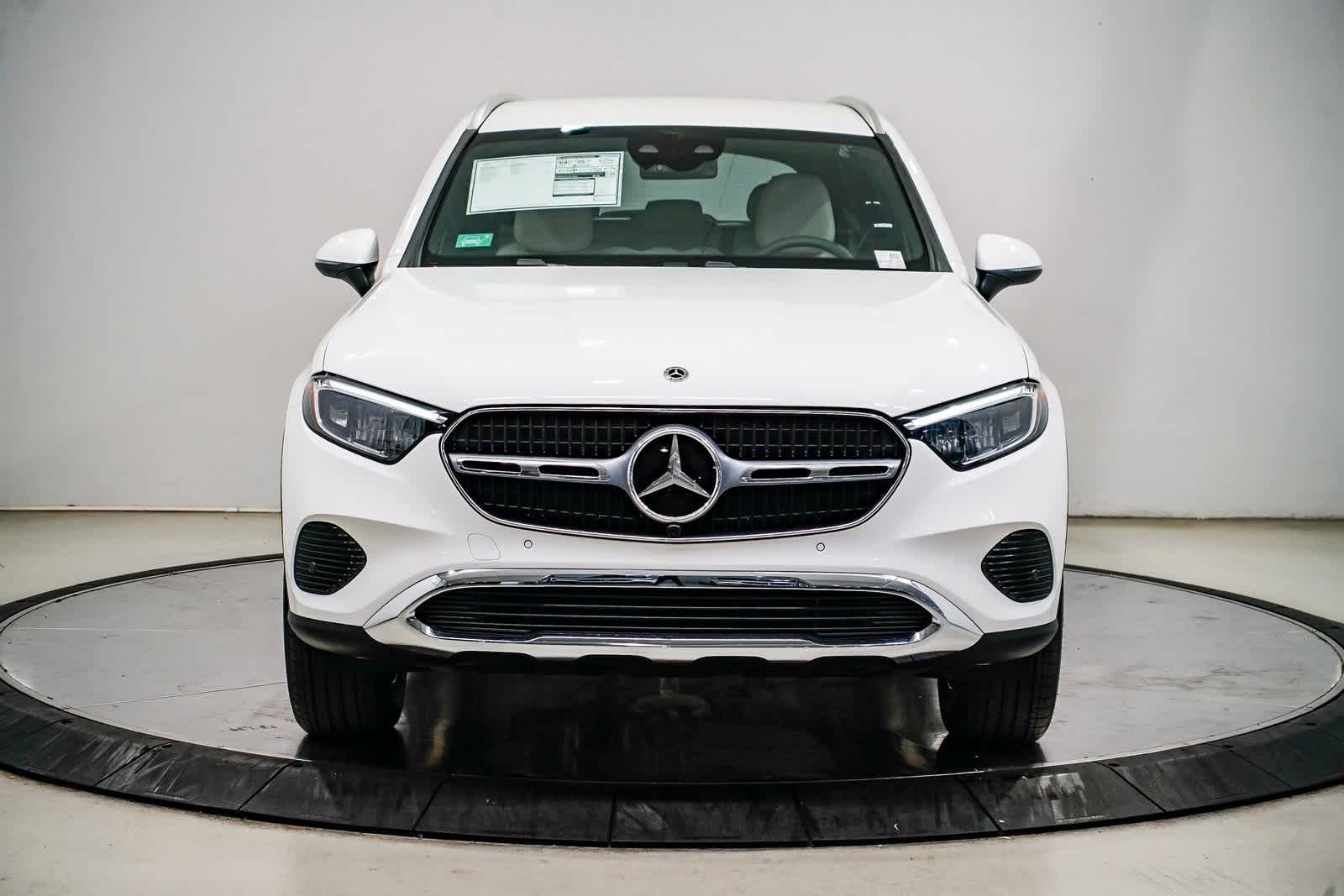 Thumbnail: 2025 Mercedes-Benz GLC - 6