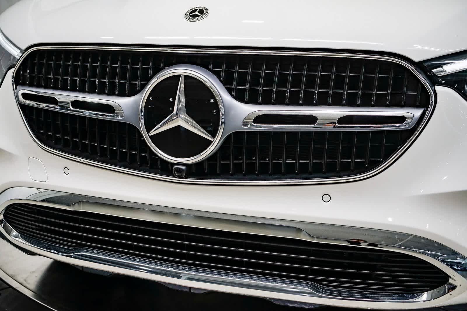 Thumbnail: 2025 Mercedes-Benz GLC - 9