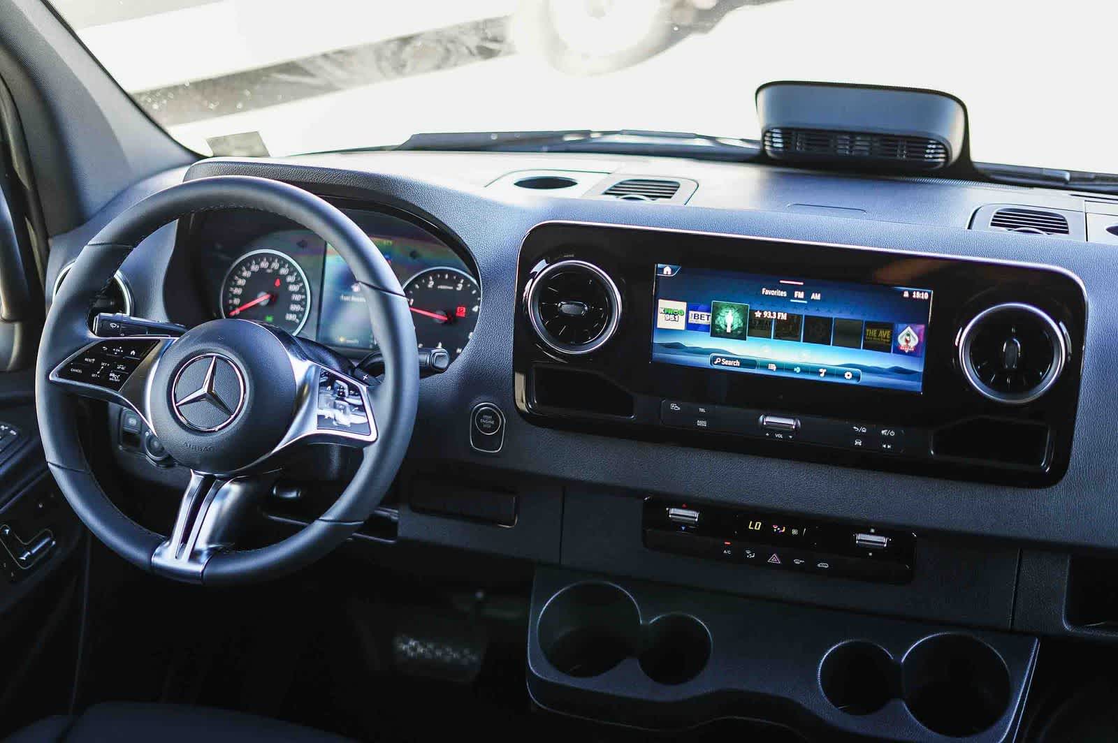 Thumbnail: 2026 Mercedes-Benz Sprinter - 18