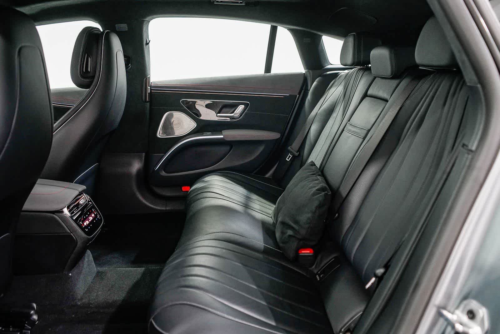 Thumbnail: 2023 Mercedes-Benz EQS - 18