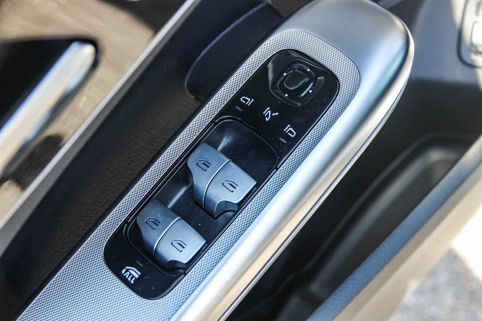 Thumbnail: 2026 Mercedes-Benz CLE - 21