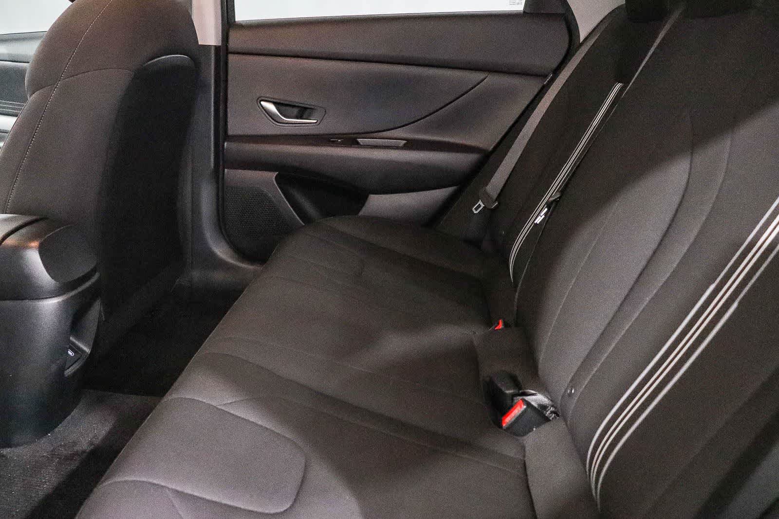 Thumbnail: 2025 Hyundai Elantra - 18