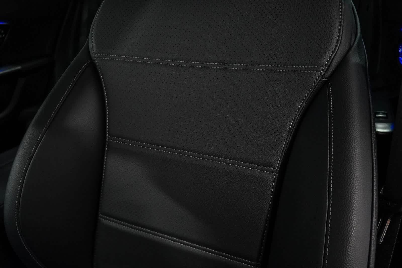 Thumbnail: 2025 Mercedes-Benz GLC - 28