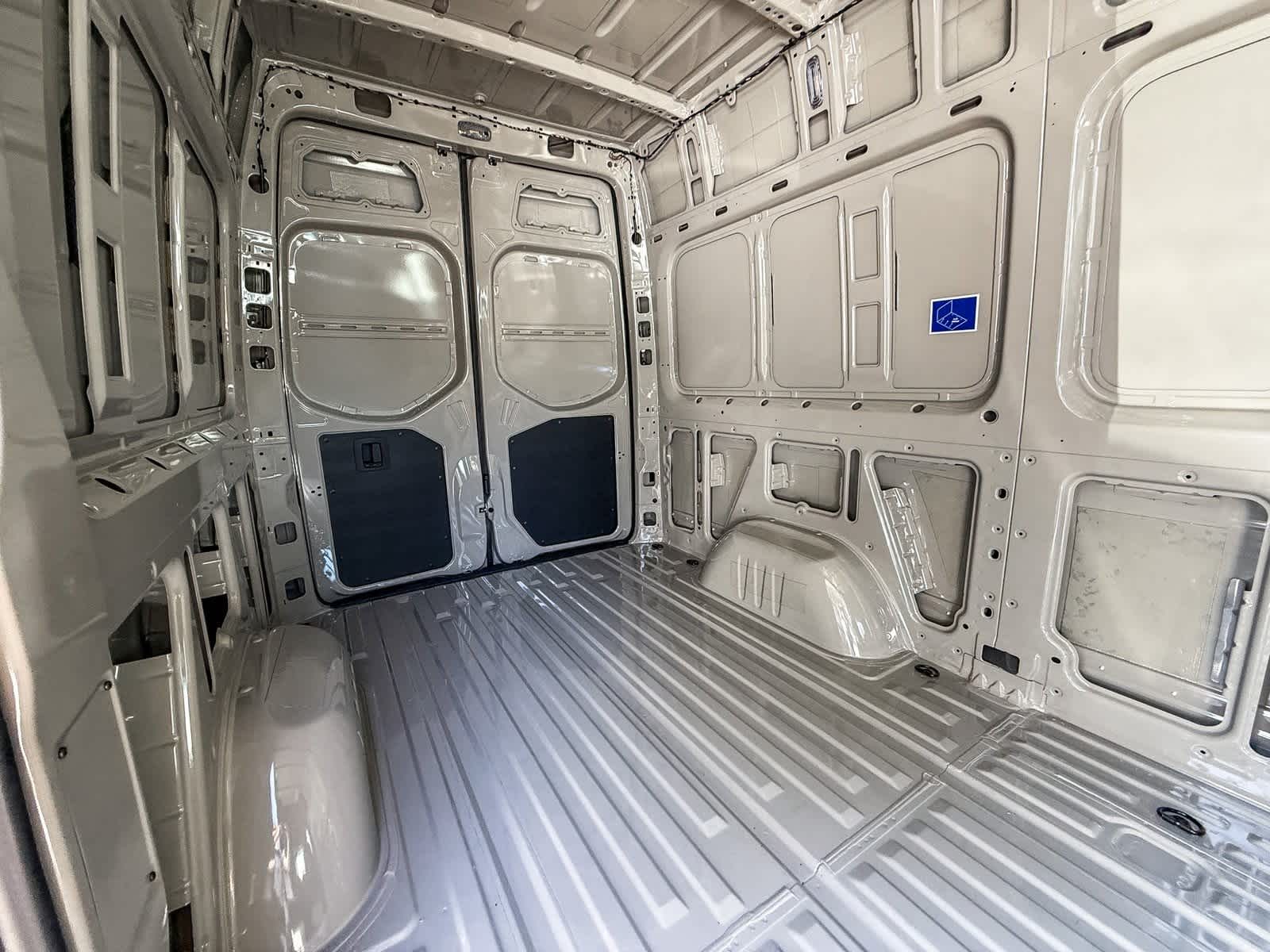 Thumbnail: 2025 Mercedes-Benz Sprinter - 19