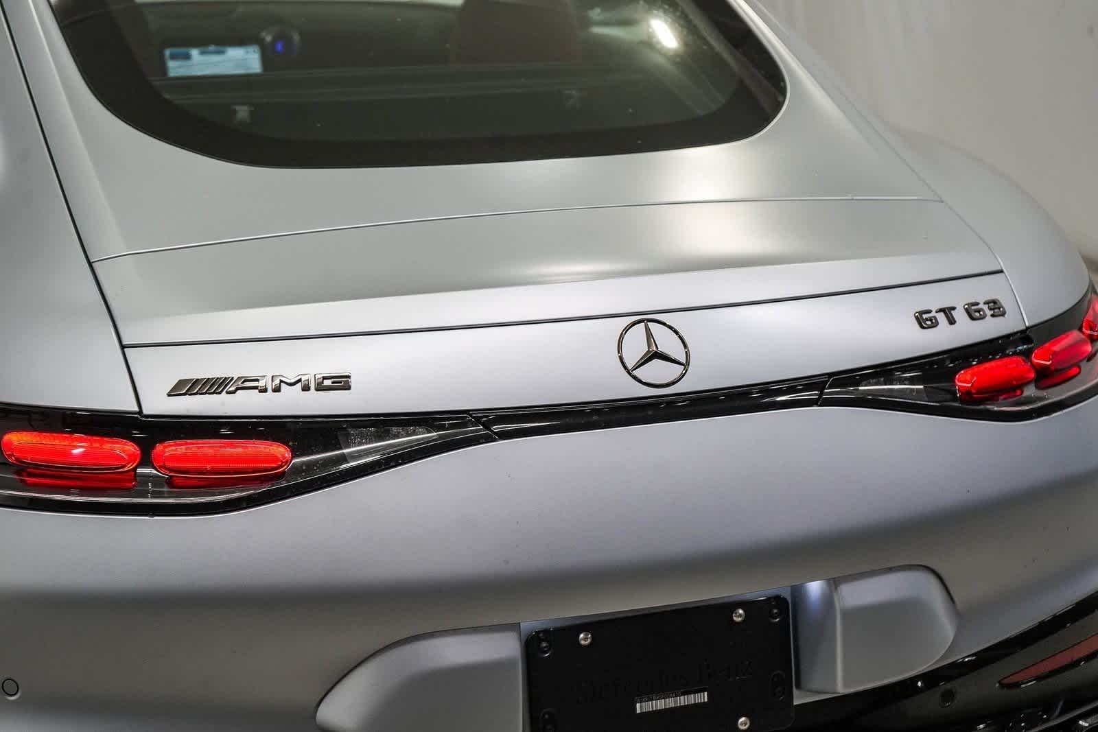 Thumbnail: 2025 Mercedes-Benz AMG GT - 13