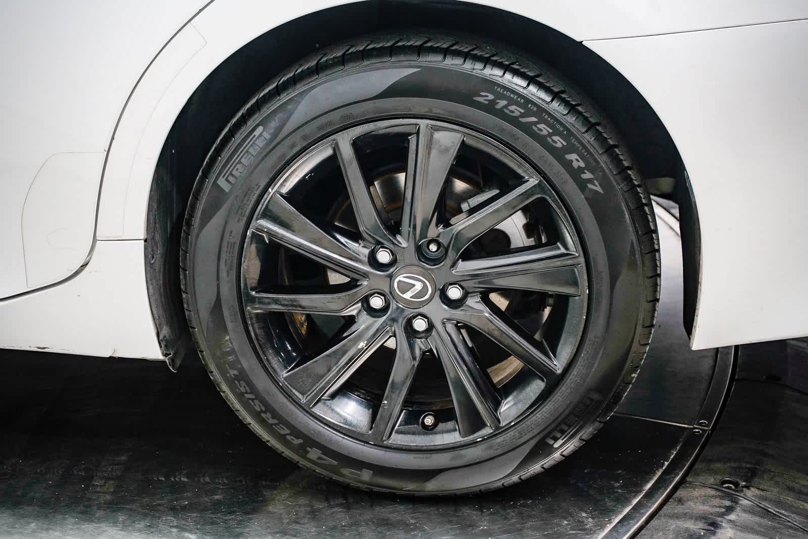 Thumbnail: 2017 Lexus ES - 10