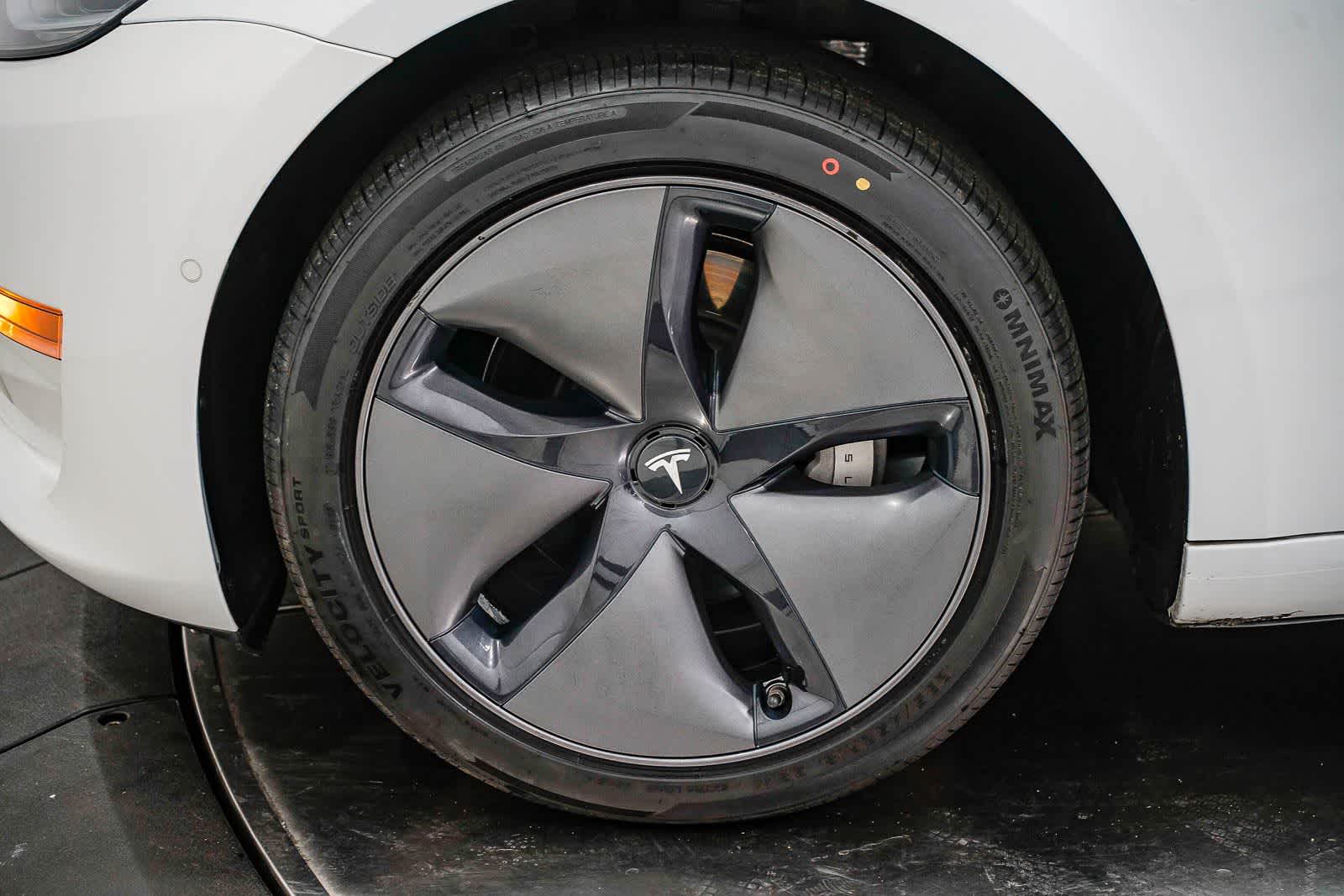 Thumbnail: 2018 Tesla Model 3 - 10