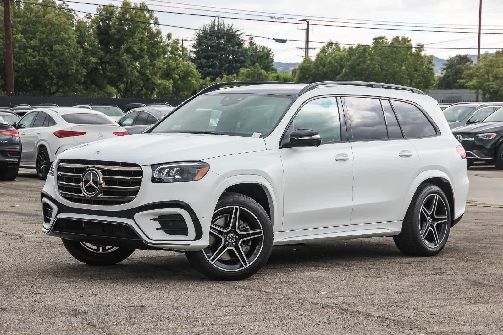 Thumbnail: 2026 Mercedes-Benz GLS - 1