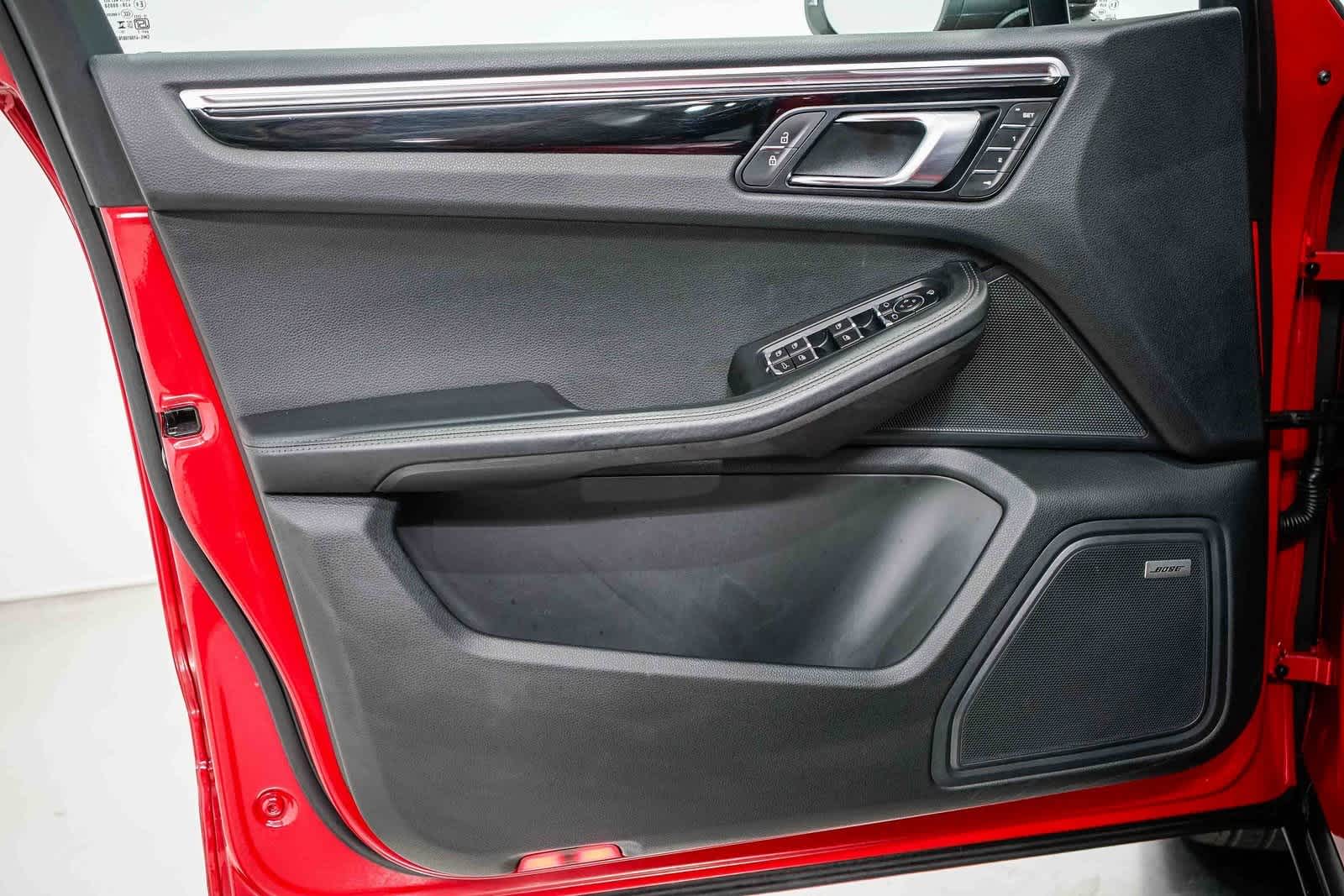 Thumbnail: 2024 Porsche Macan - 19