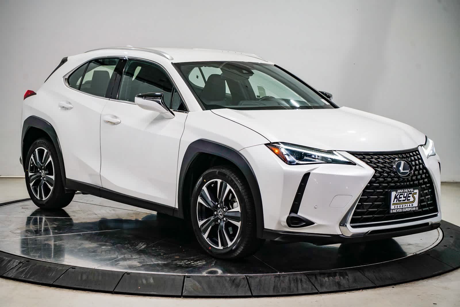 Thumbnail: 2021 Lexus UX - 5