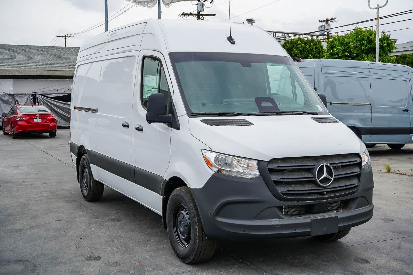 Thumbnail: 2026 Mercedes-Benz Sprinter - 3
