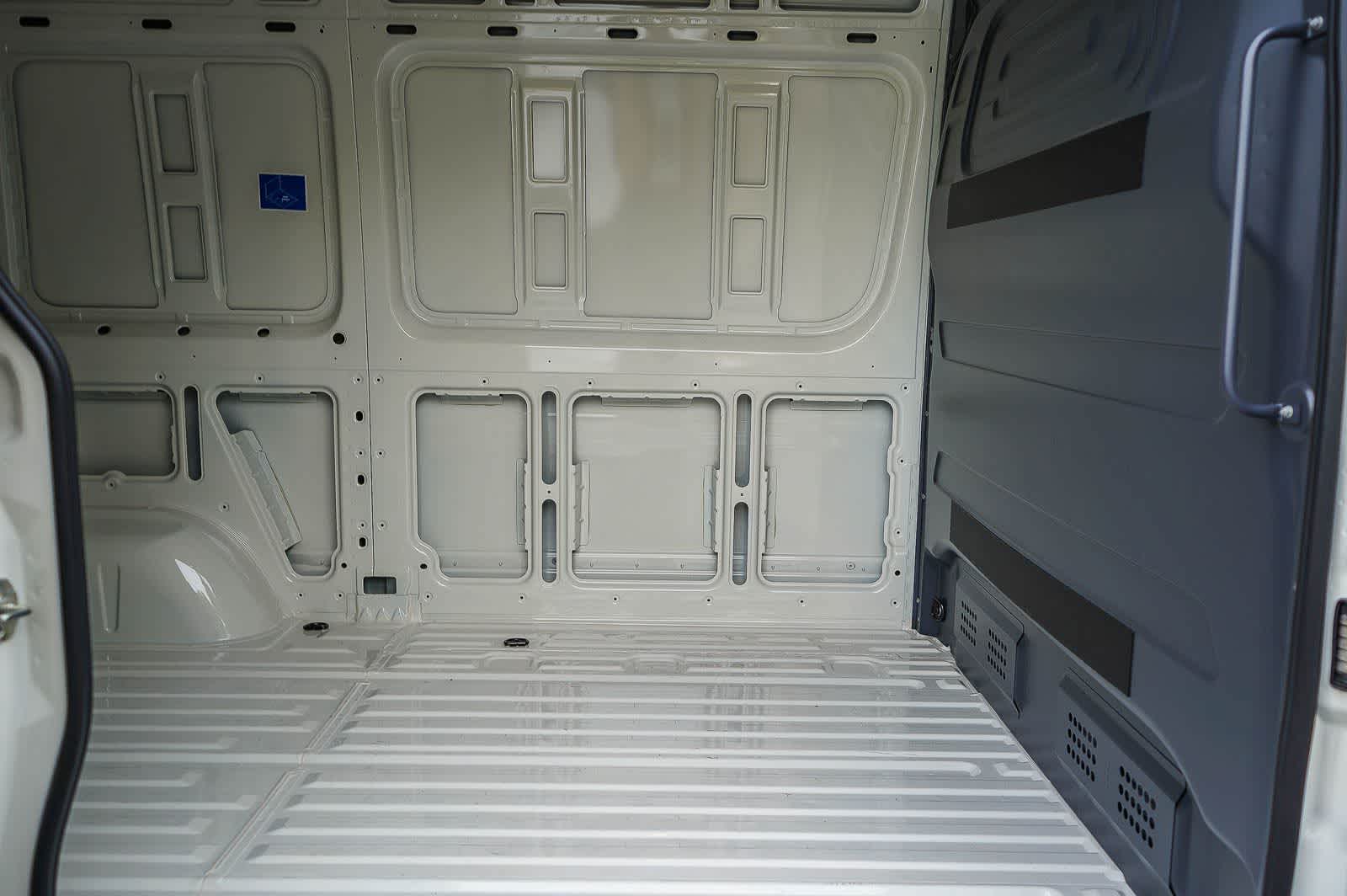 Thumbnail: 2026 Mercedes-Benz Sprinter - 17