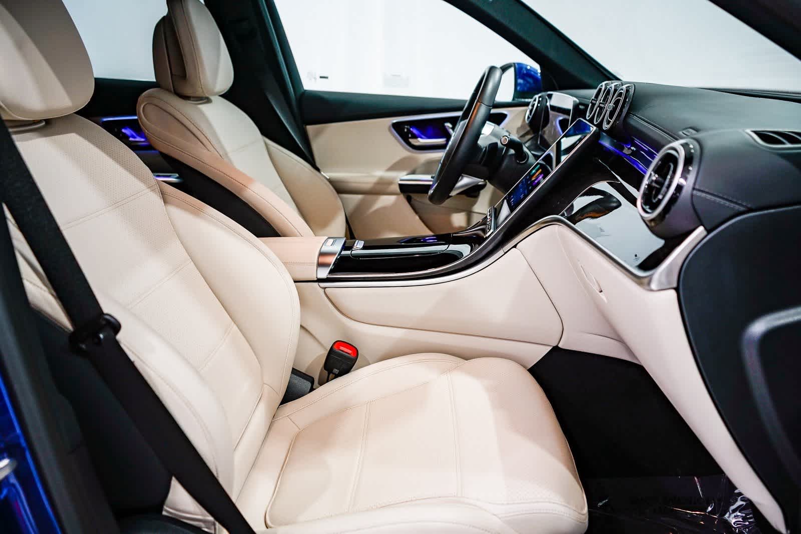 Thumbnail: 2025 Mercedes-Benz GLC - 15