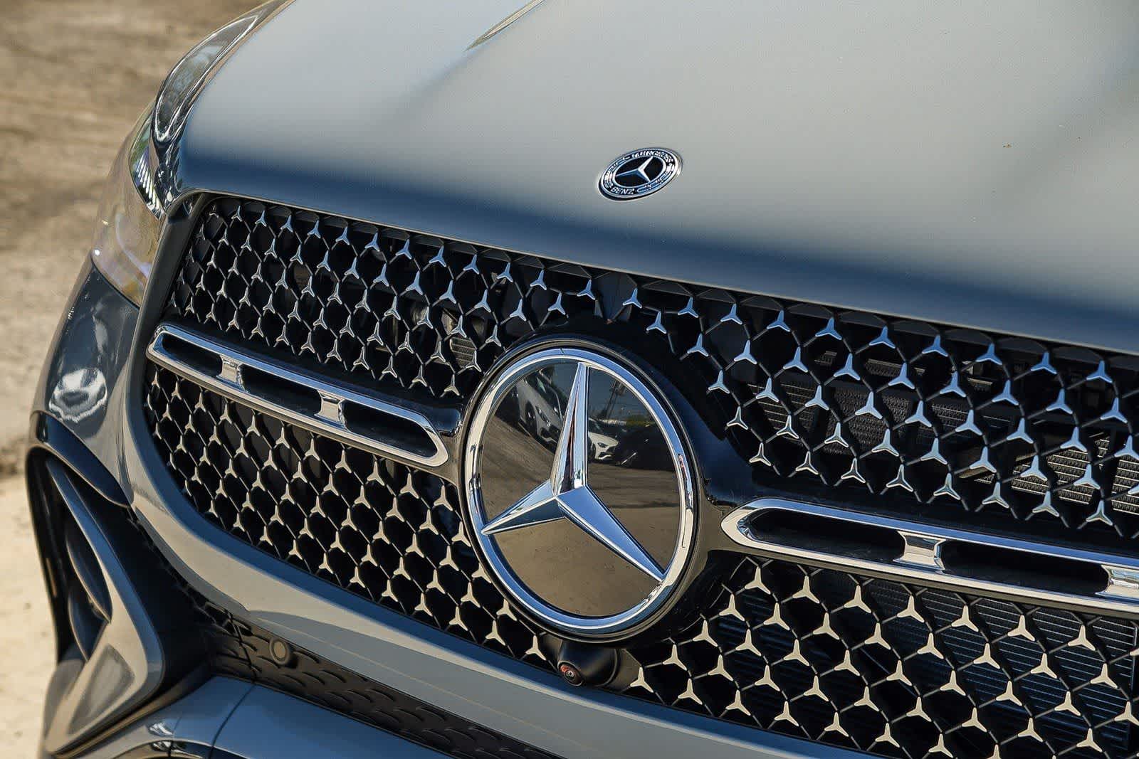 Thumbnail: 2026 Mercedes-Benz GLE - 9