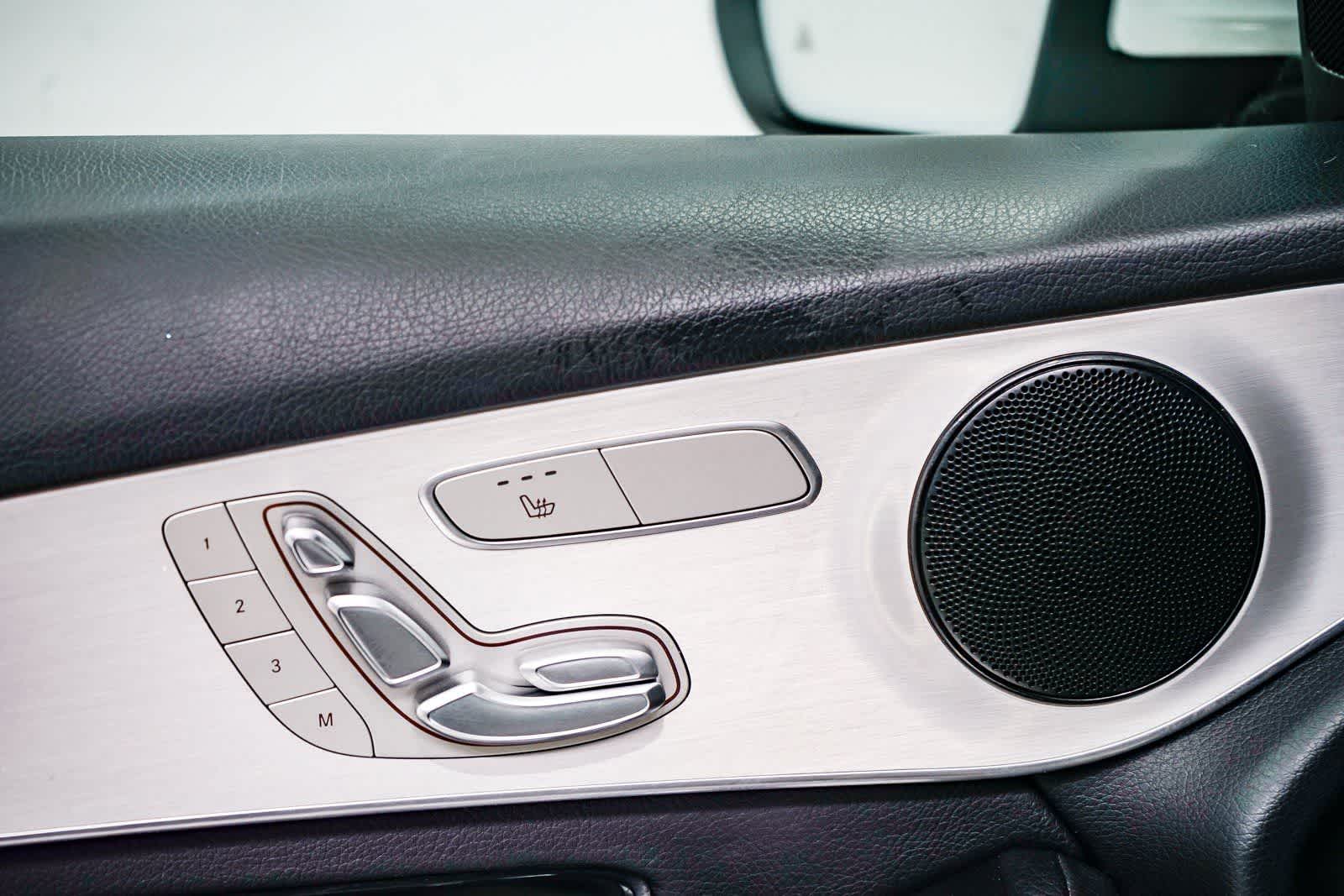 Thumbnail: 2022 Mercedes-Benz GLC - 19