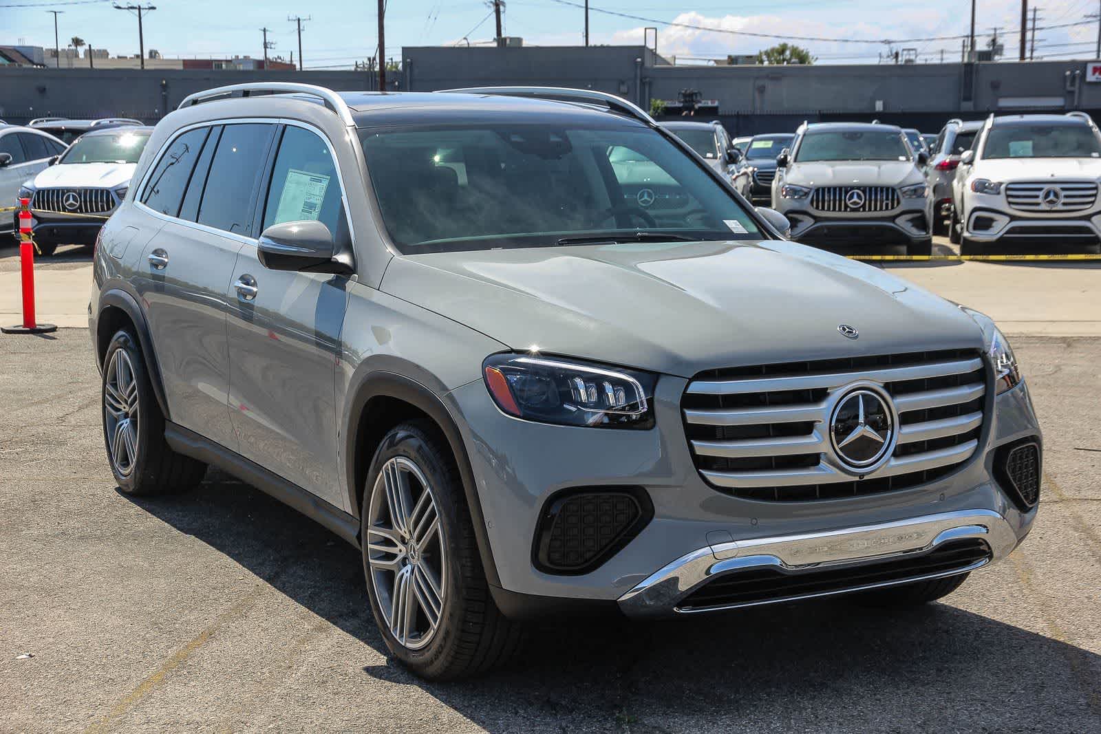 Thumbnail: 2026 Mercedes-Benz GLS - 3