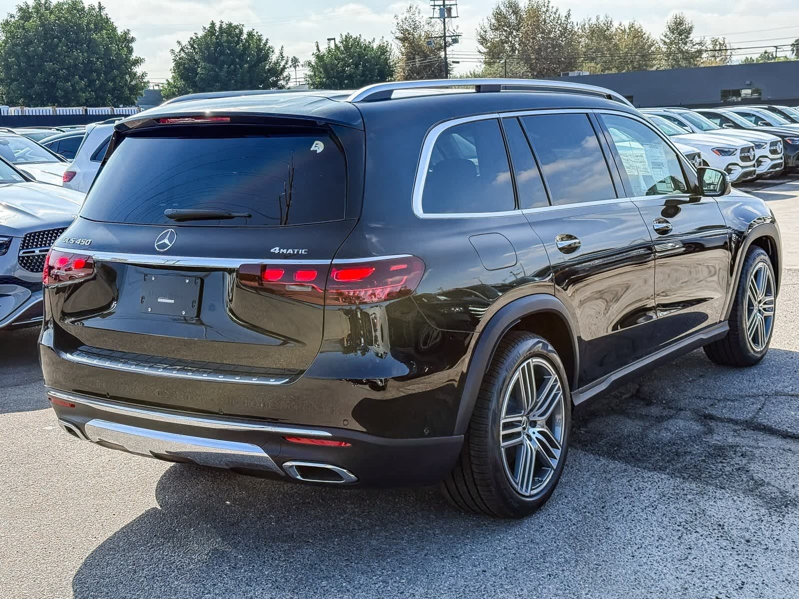 Thumbnail: 2026 Mercedes-Benz GLS - 4