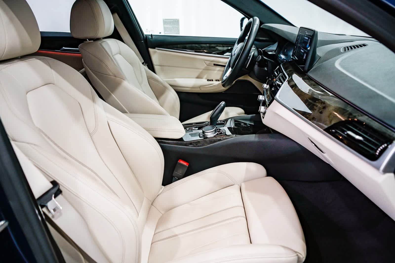 Thumbnail: 2023 BMW 5 Series - 16