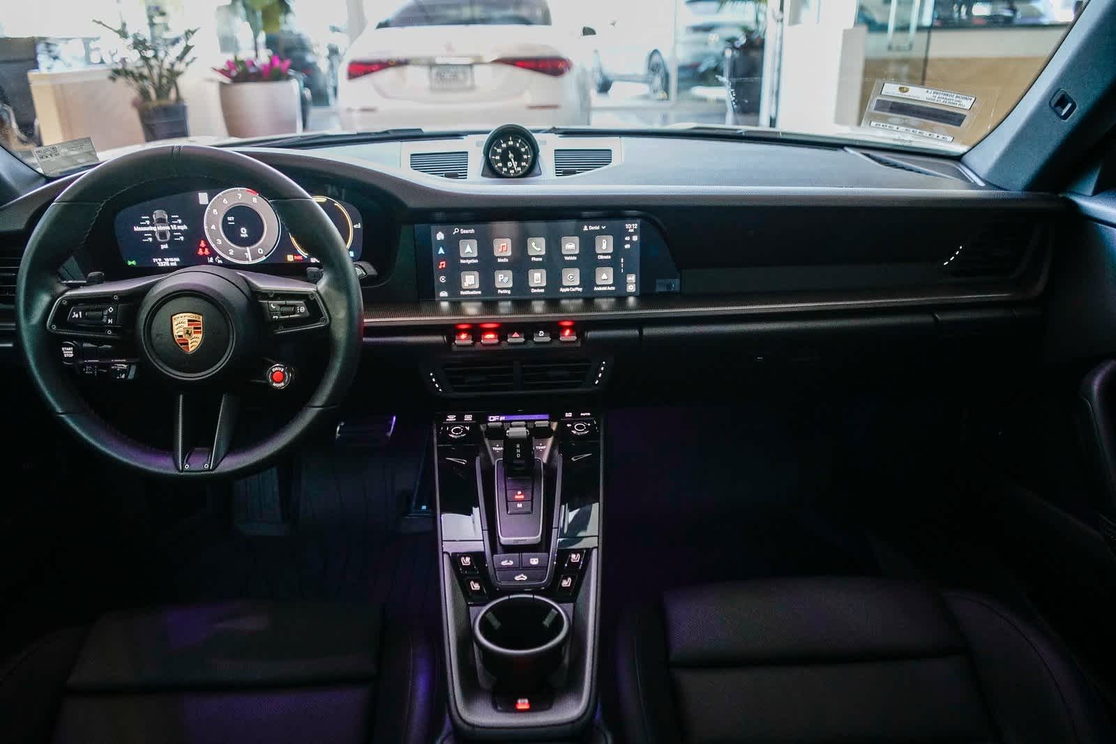 Thumbnail: 2025 Porsche 911 - 14