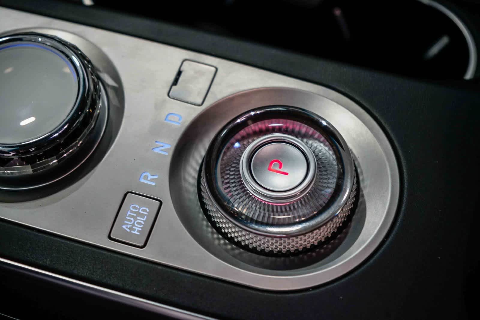 Thumbnail: 2023 Genesis GV70 - 21