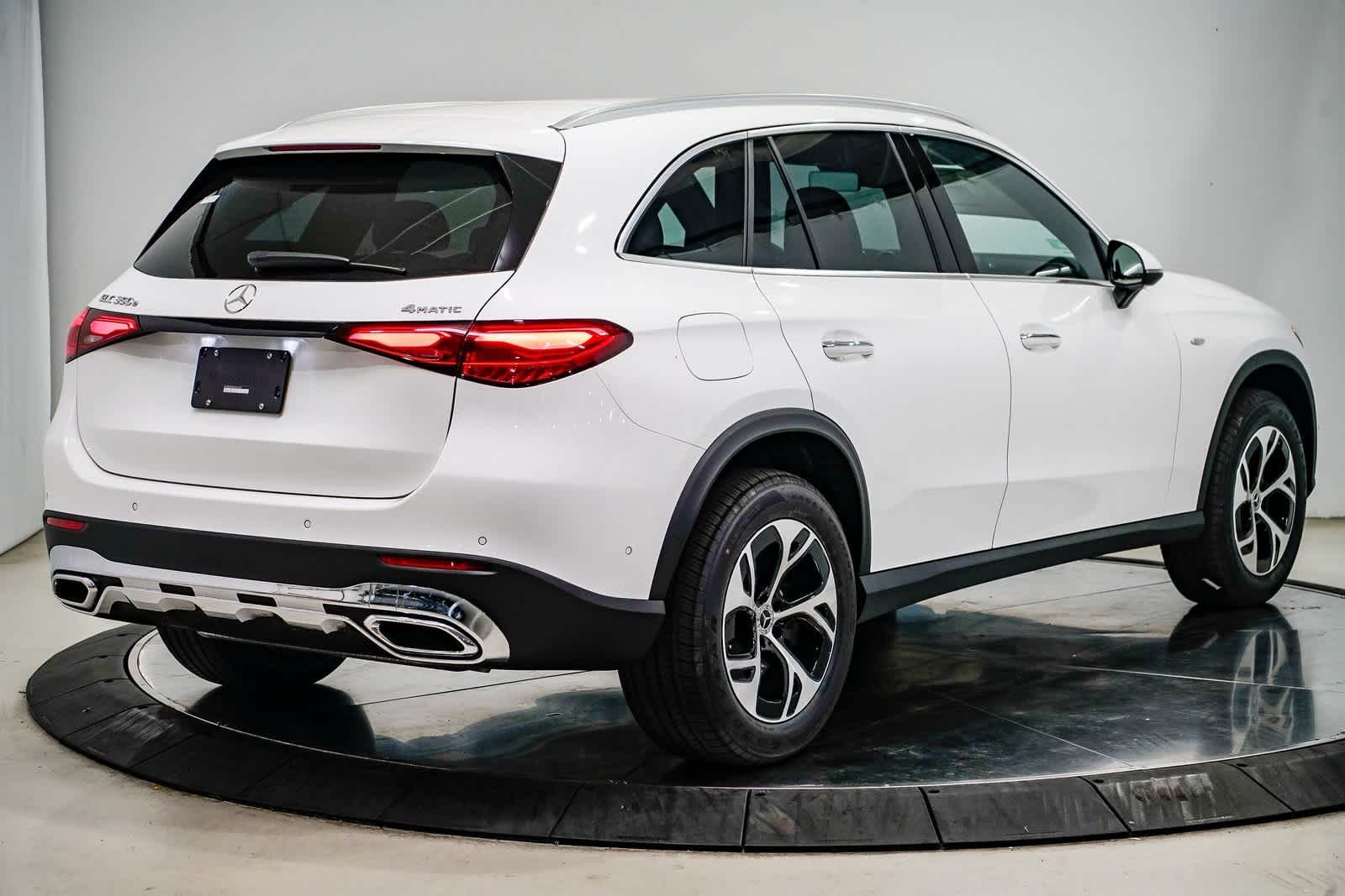 Thumbnail: 2025 Mercedes-Benz GLC - 4