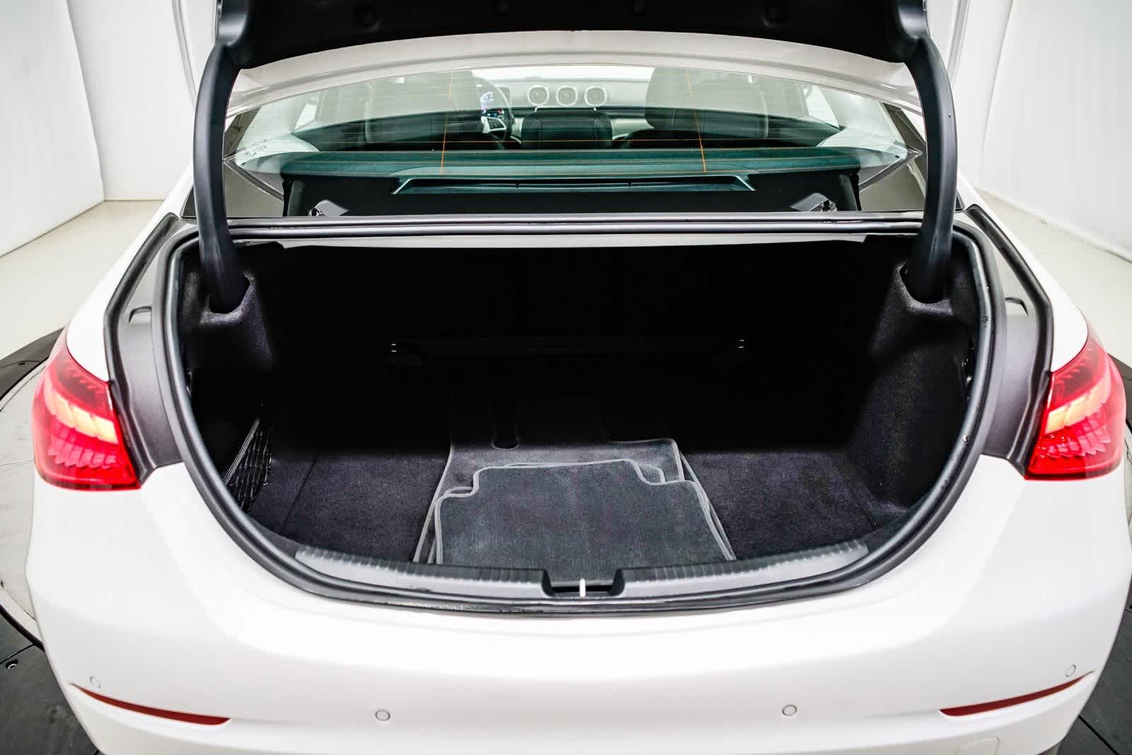 Thumbnail: 2025 Mercedes-Benz C-Class - 27