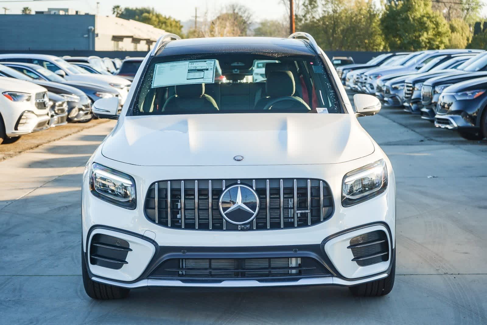 Thumbnail: 2025 Mercedes-Benz GLB - 2