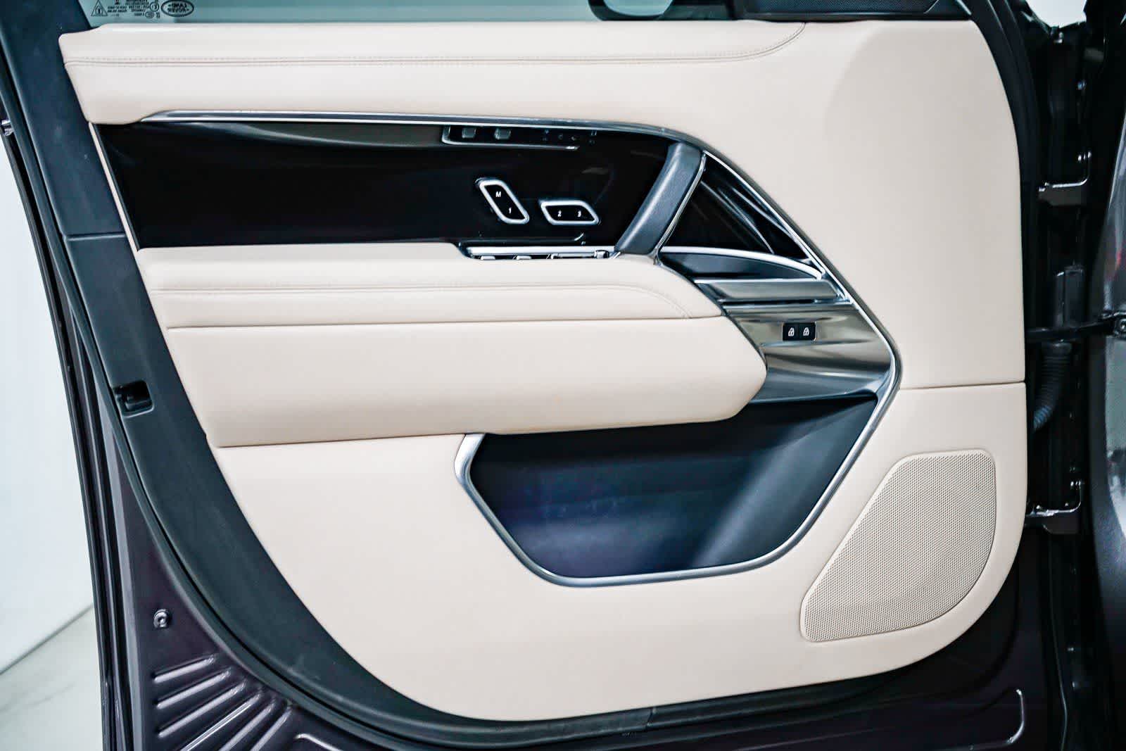 Thumbnail: 2023 Land Rover Range Rover - 19