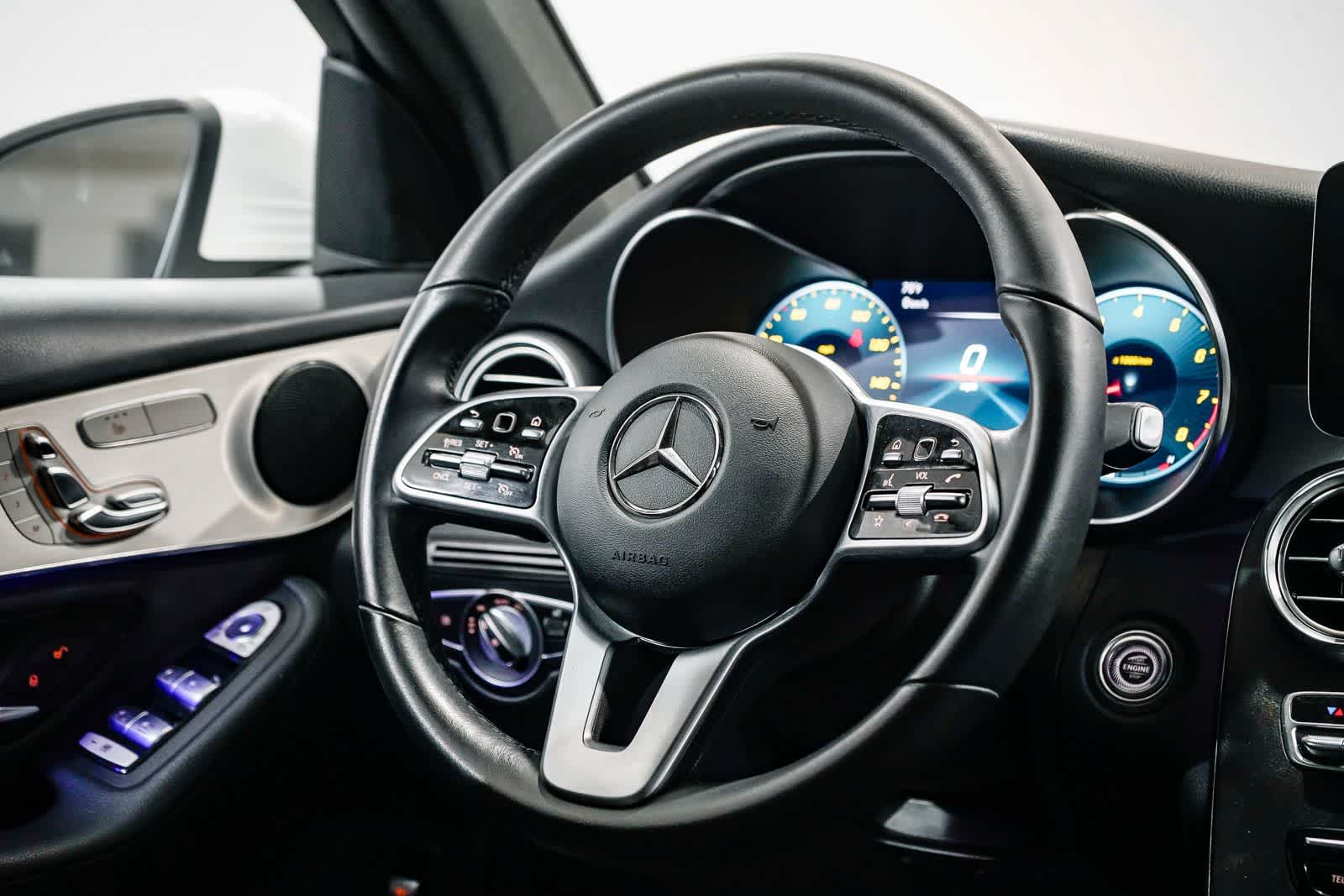 Thumbnail: 2022 Mercedes-Benz GLC - 14