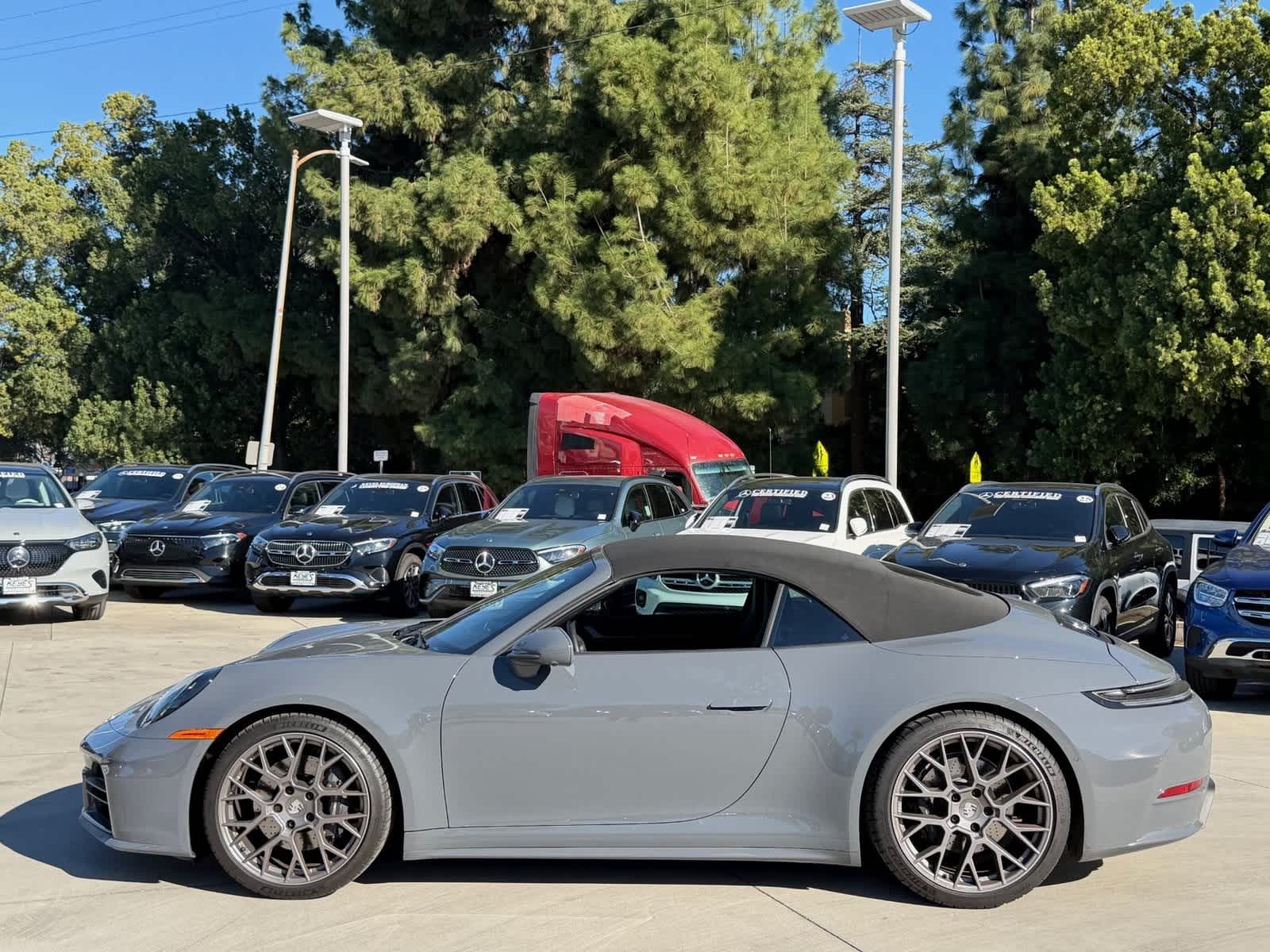 Thumbnail: 2025 Porsche 911 - 2