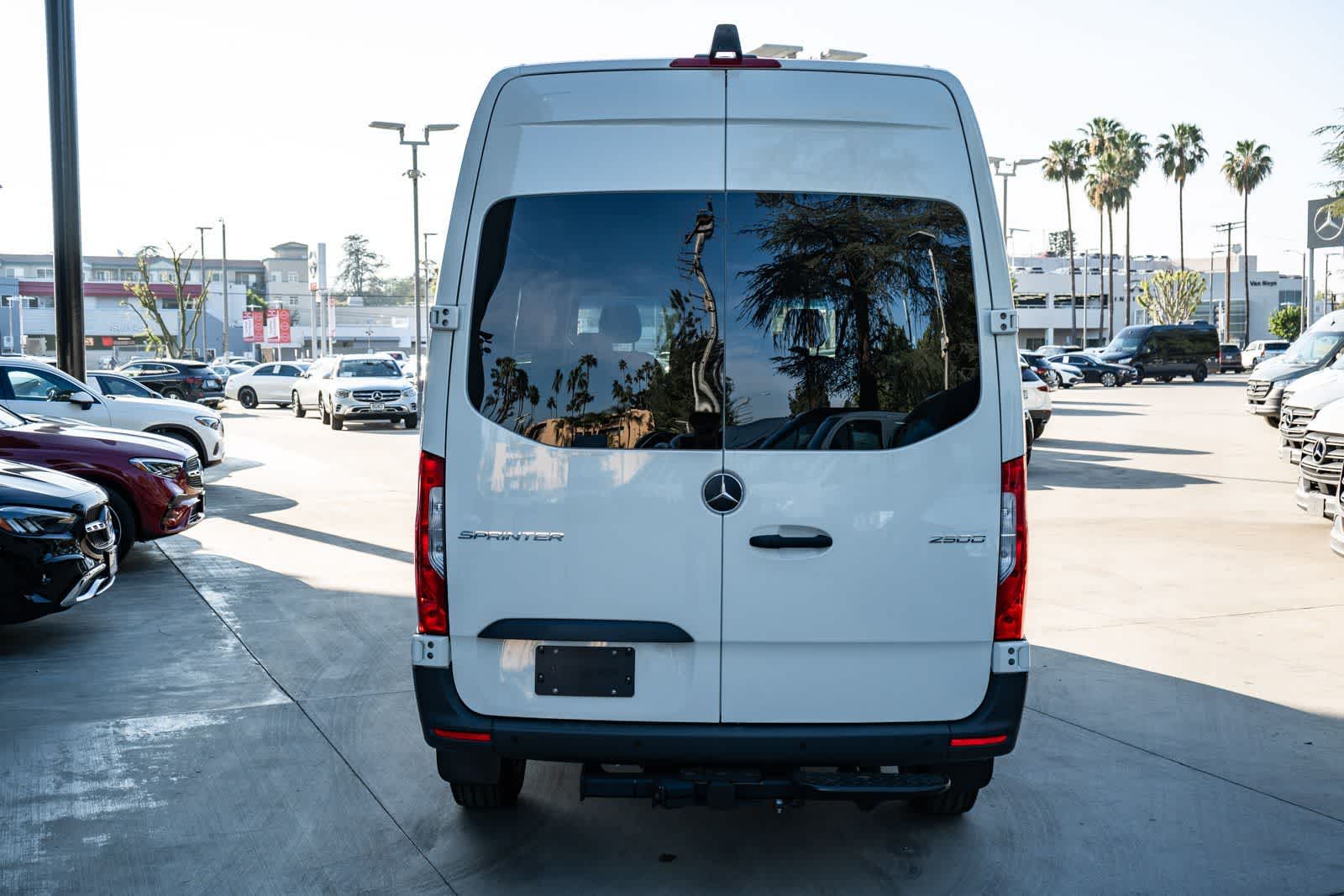 Thumbnail: 2026 Mercedes-Benz Sprinter - 5