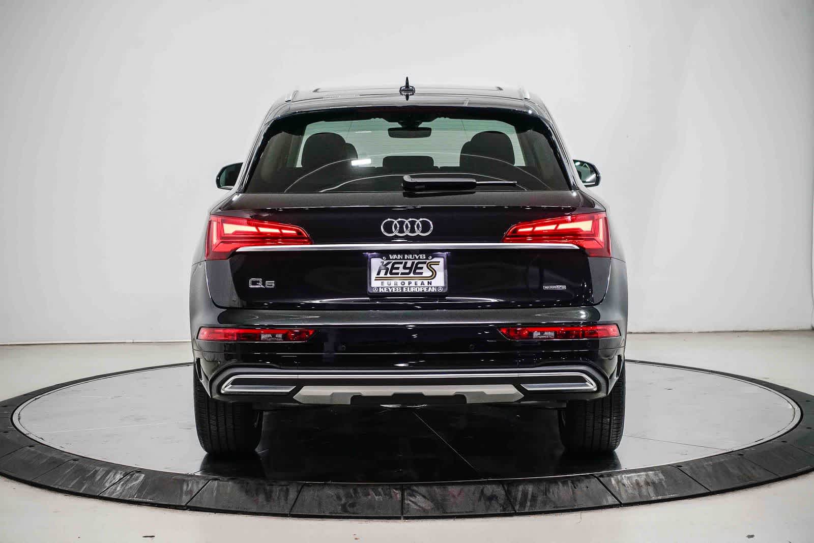 Thumbnail: 2023 Audi Q5 - 3