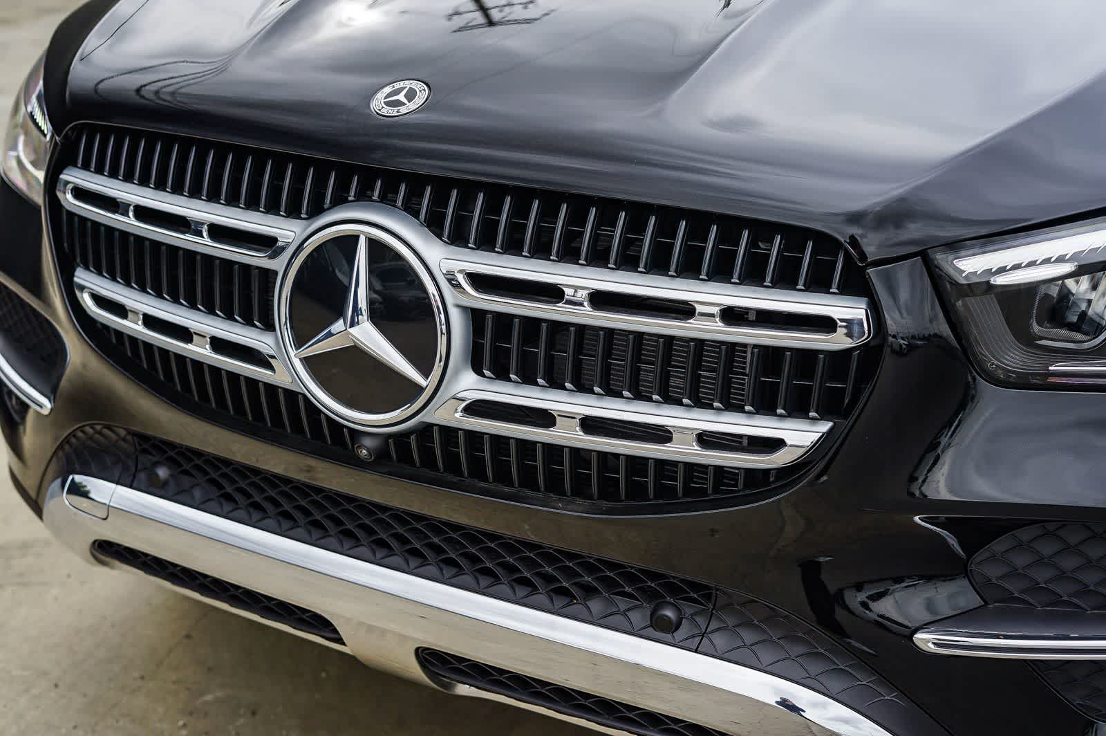 Thumbnail: 2026 Mercedes-Benz GLE - 8