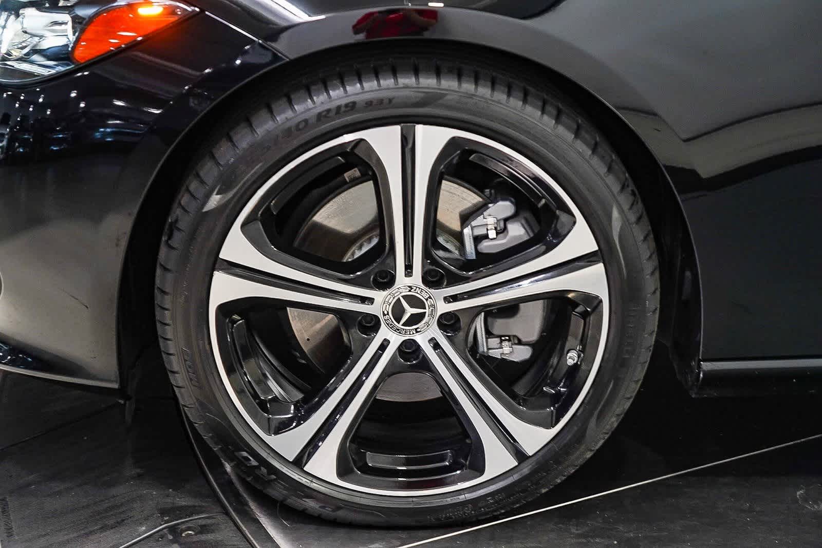 Thumbnail: 2022 Mercedes-Benz C-Class - 11