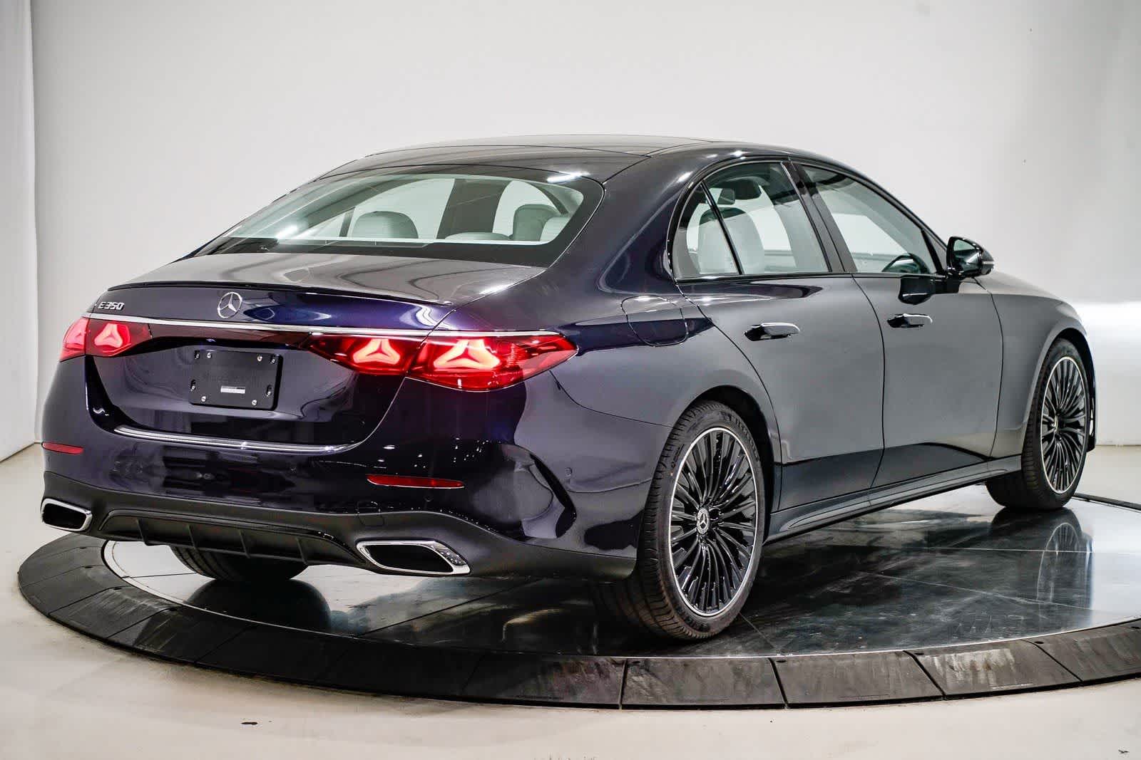 Thumbnail: 2026 Mercedes-Benz E-Class - 4