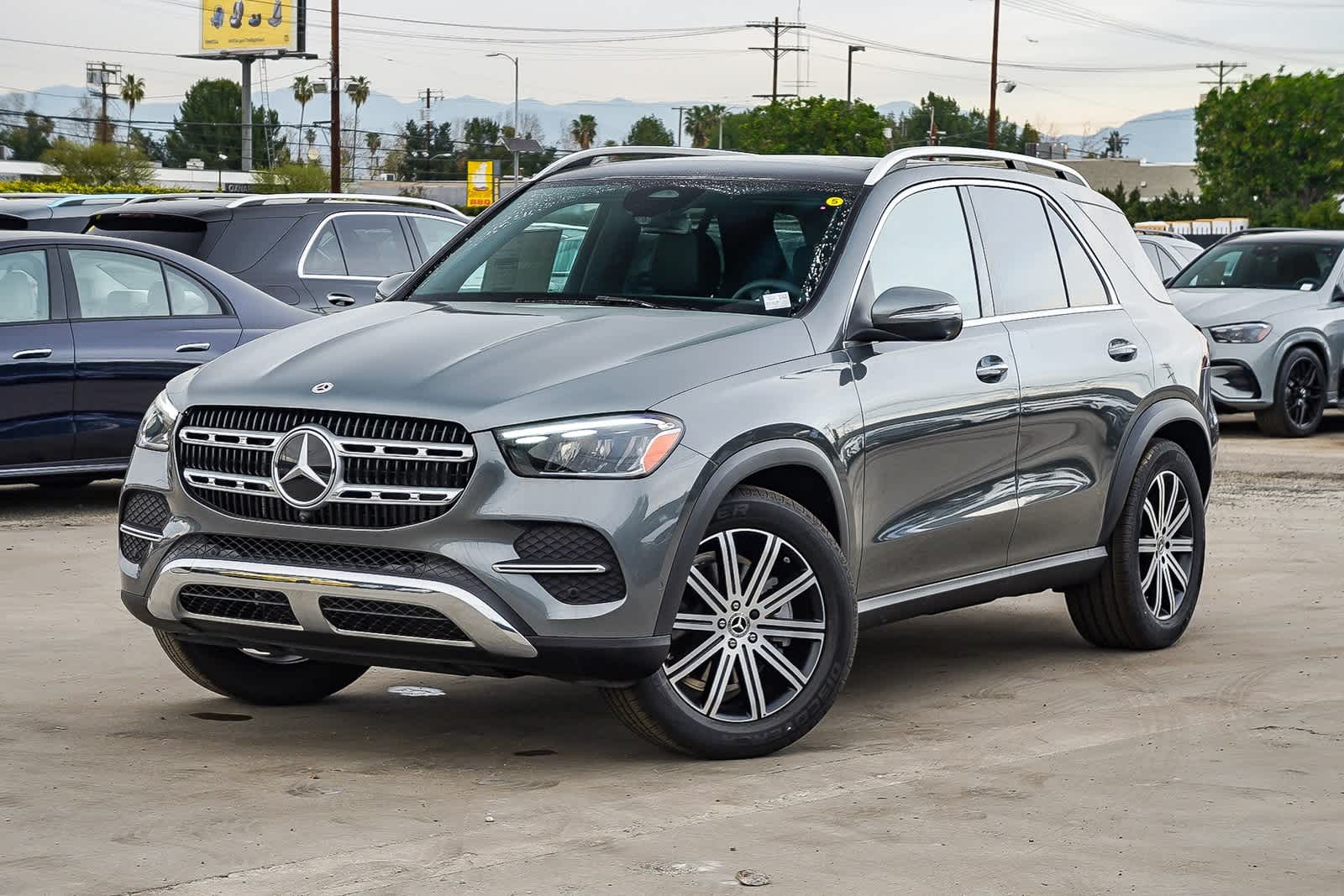 Thumbnail: 2026 Mercedes-Benz GLE - 1