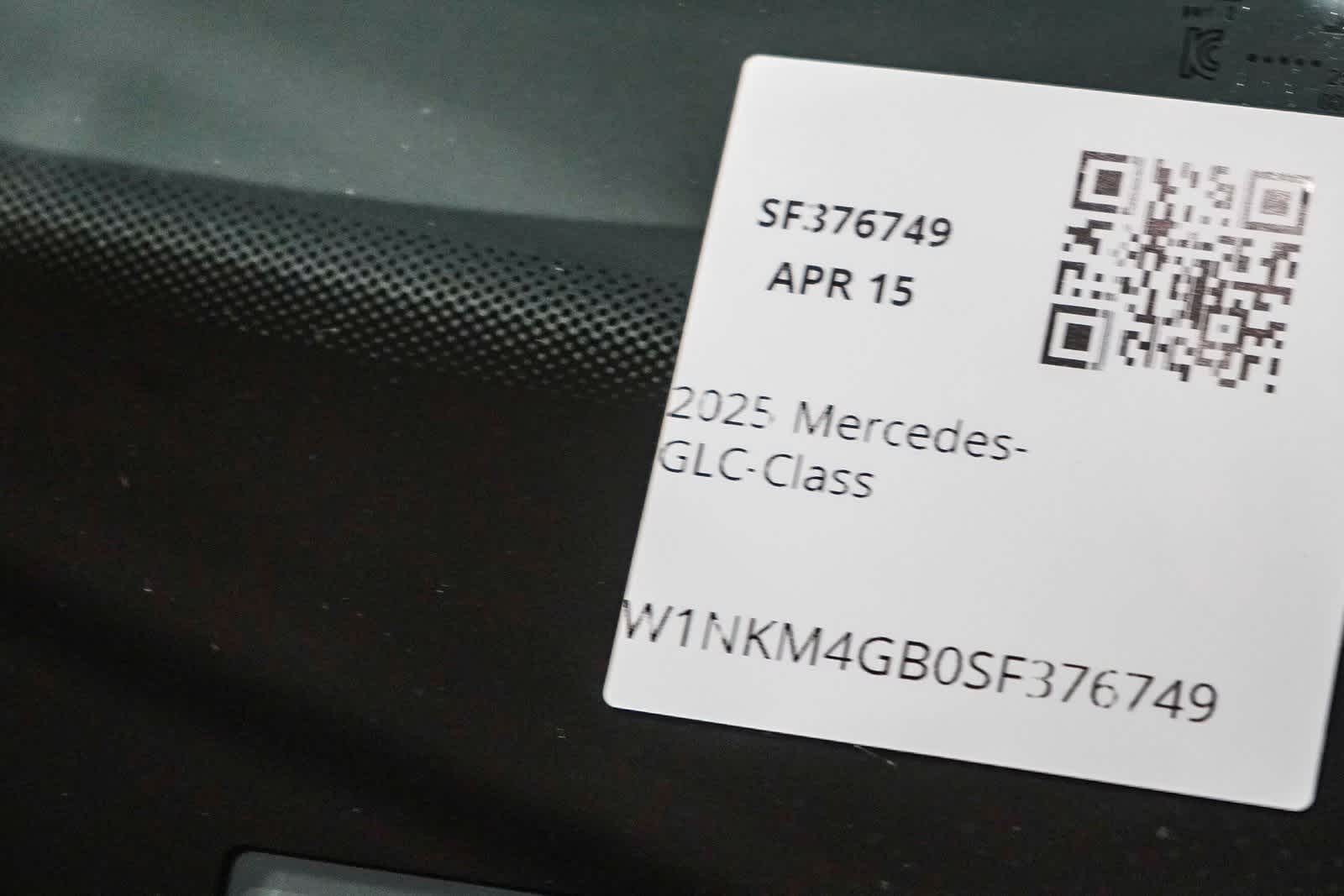 Thumbnail: 2025 Mercedes-Benz GLC - 28