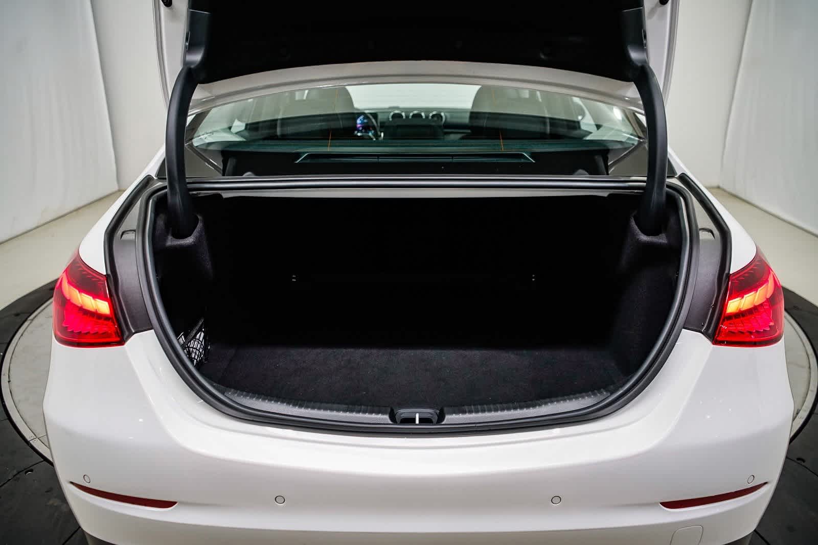 Thumbnail: 2025 Mercedes-Benz C-Class - 27