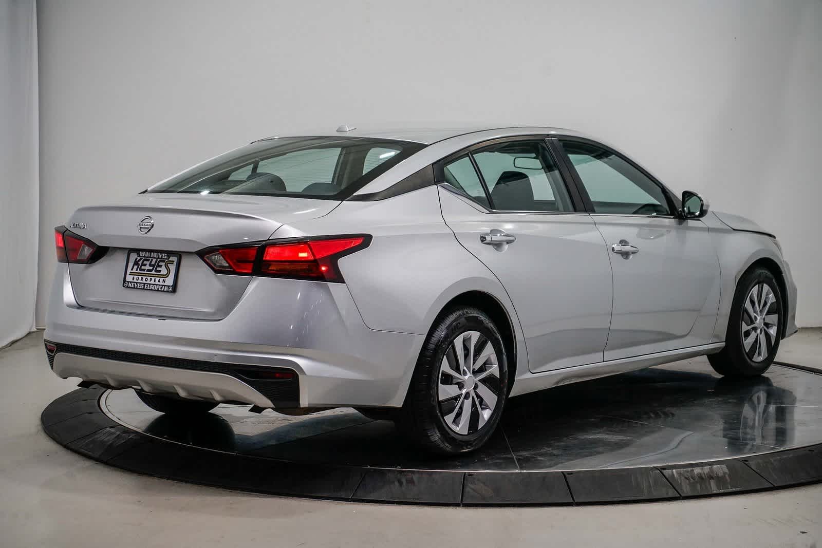 Thumbnail: 2019 Nissan Altima - 4