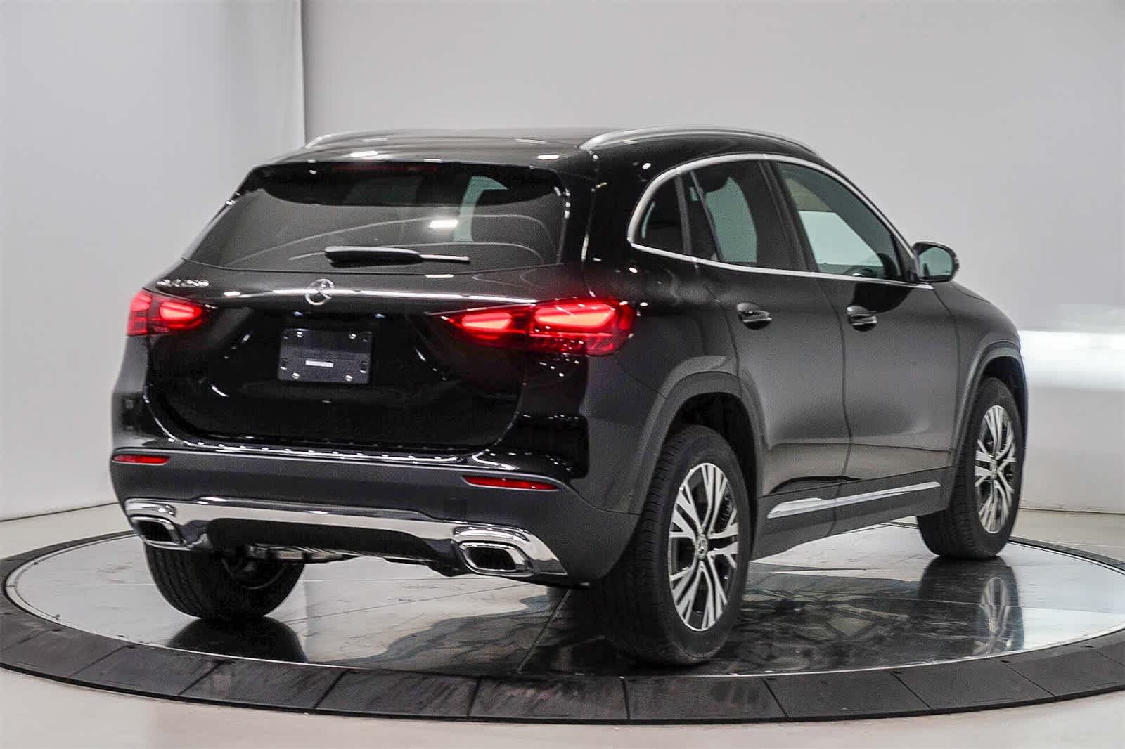 Thumbnail: 2026 Mercedes-Benz GLA - 4